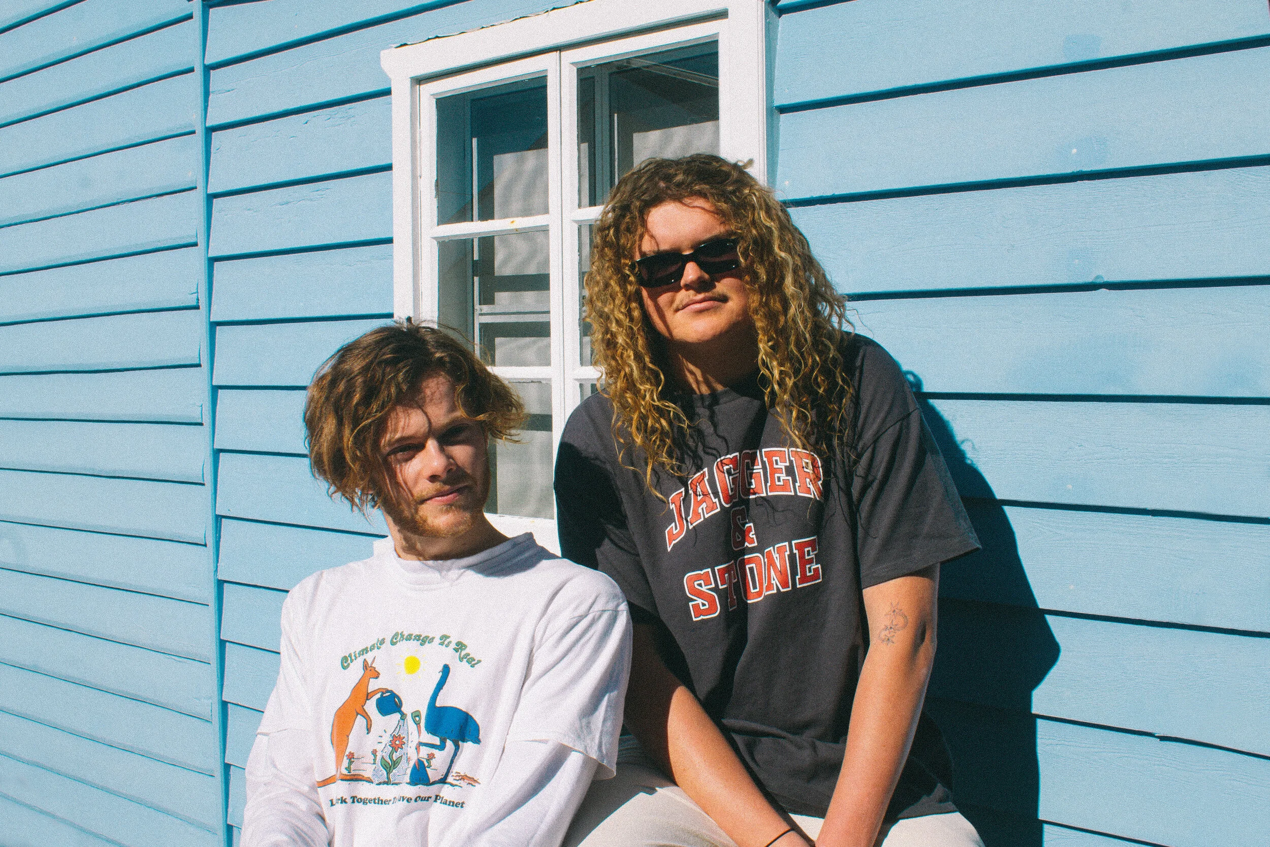 Photo Credit: Emily BlattnerPRAISE FOR DEBBIES  “Debbies sing about who are the real ones and who are the fakes while also proving that they're the real deal! *insert photo of man smirking and pointing to his brain*”(4 Stars) Declan Byrne, Triple j   “Debbies coming out with an absolute honker to kick off 2020! The blokes levelling up with this crunched 'n fried burly rocker. (4.5 Stars)” Dave Ruby Howe, Triple j Unearthed   “I've got lots of big time yews for this one boys. Way to nail your first release for 2020. I'm ready to take over the world with this track as the soundtrack. (4.5 Stars)” Claire Mooney, Triple j   “Money is a thrashing three-minutes that feels like a snapshot of what's to come, full of rushing guitar riffs and pacing percussion that moves amongst these kind-of relaxed yet reflective vocals” Pilerats