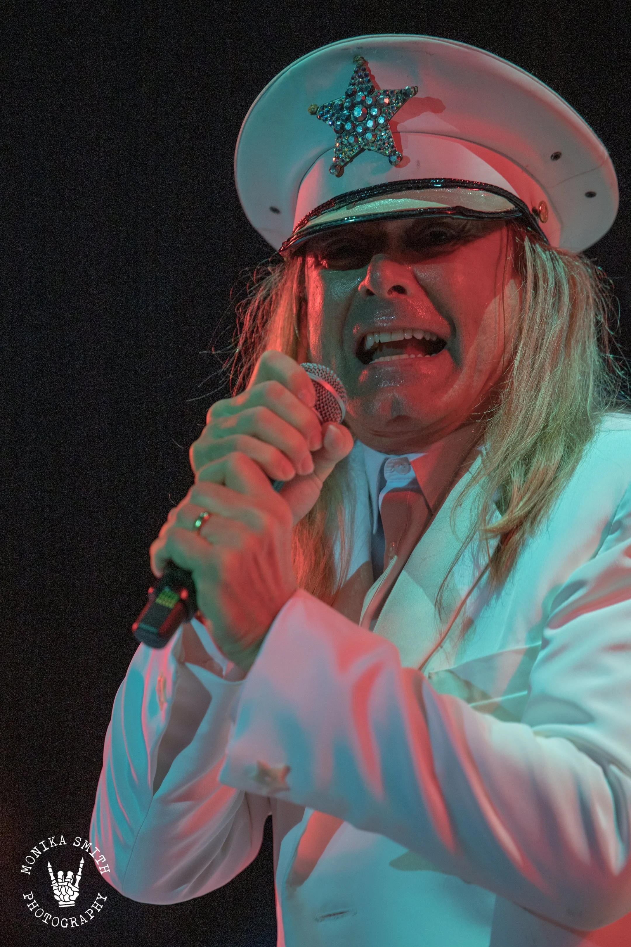 CHEAP TRICK SOCIAL MEDIA USE ONLY NOT FOR PROMOTION-43.jpg