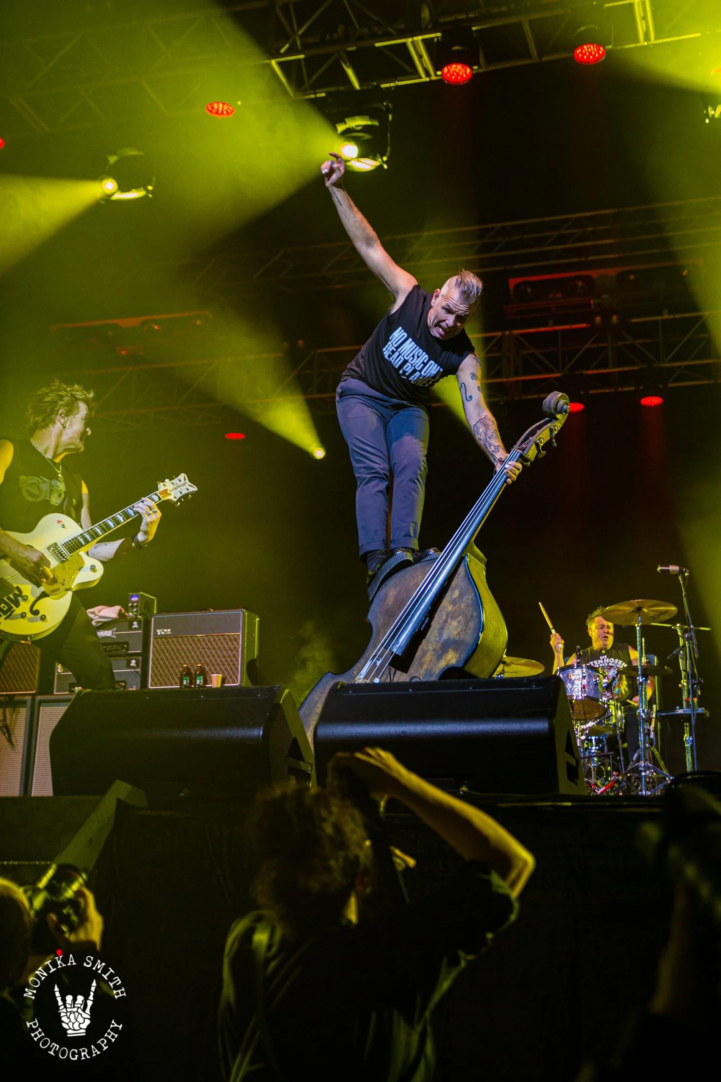 ALL THE LIVING END SOCIAL MEDIA USE ONLY NOT FOR PROMOTION-8034.jpg