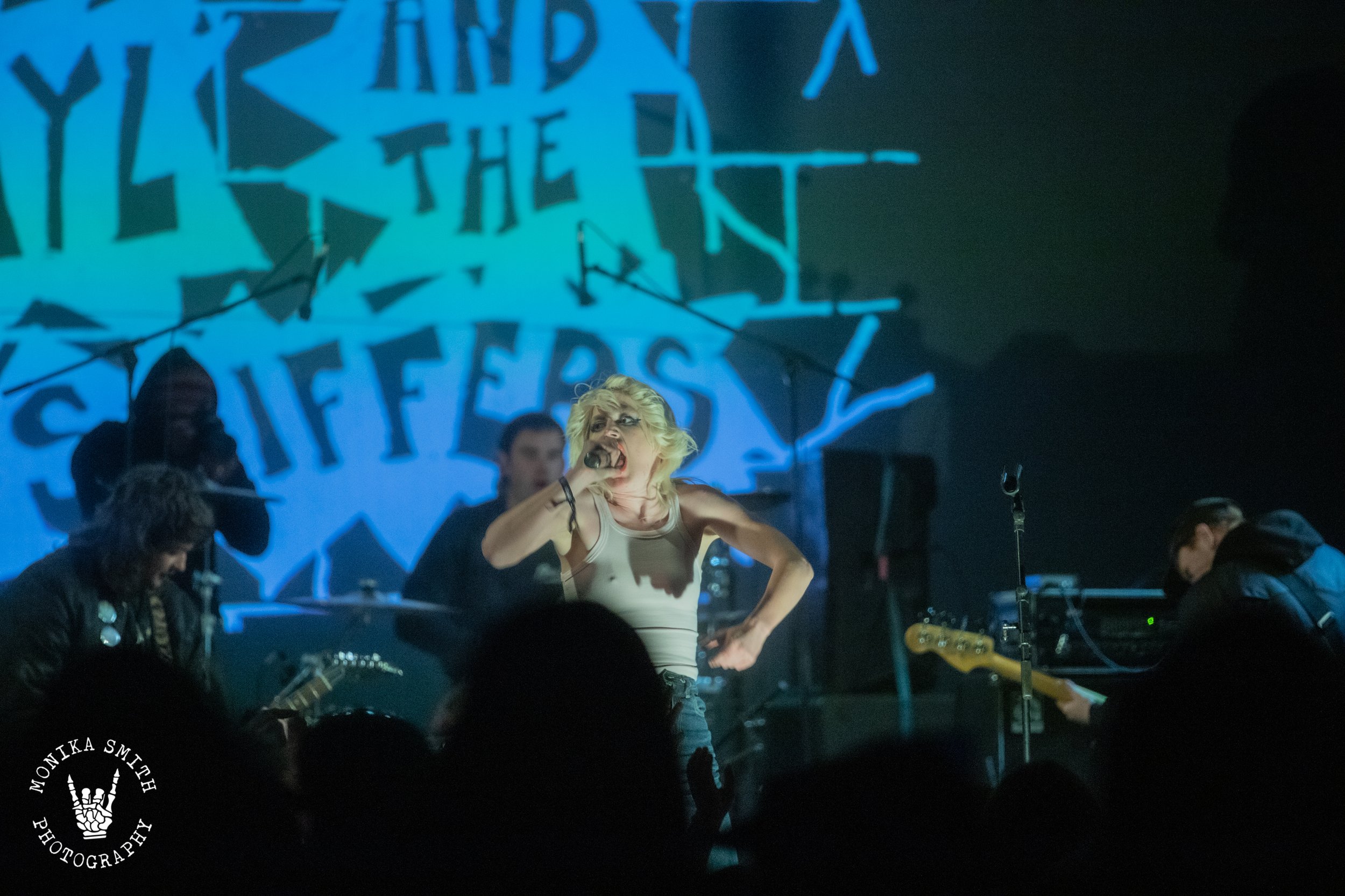 amyl and the sniffers (40 of 70).jpg