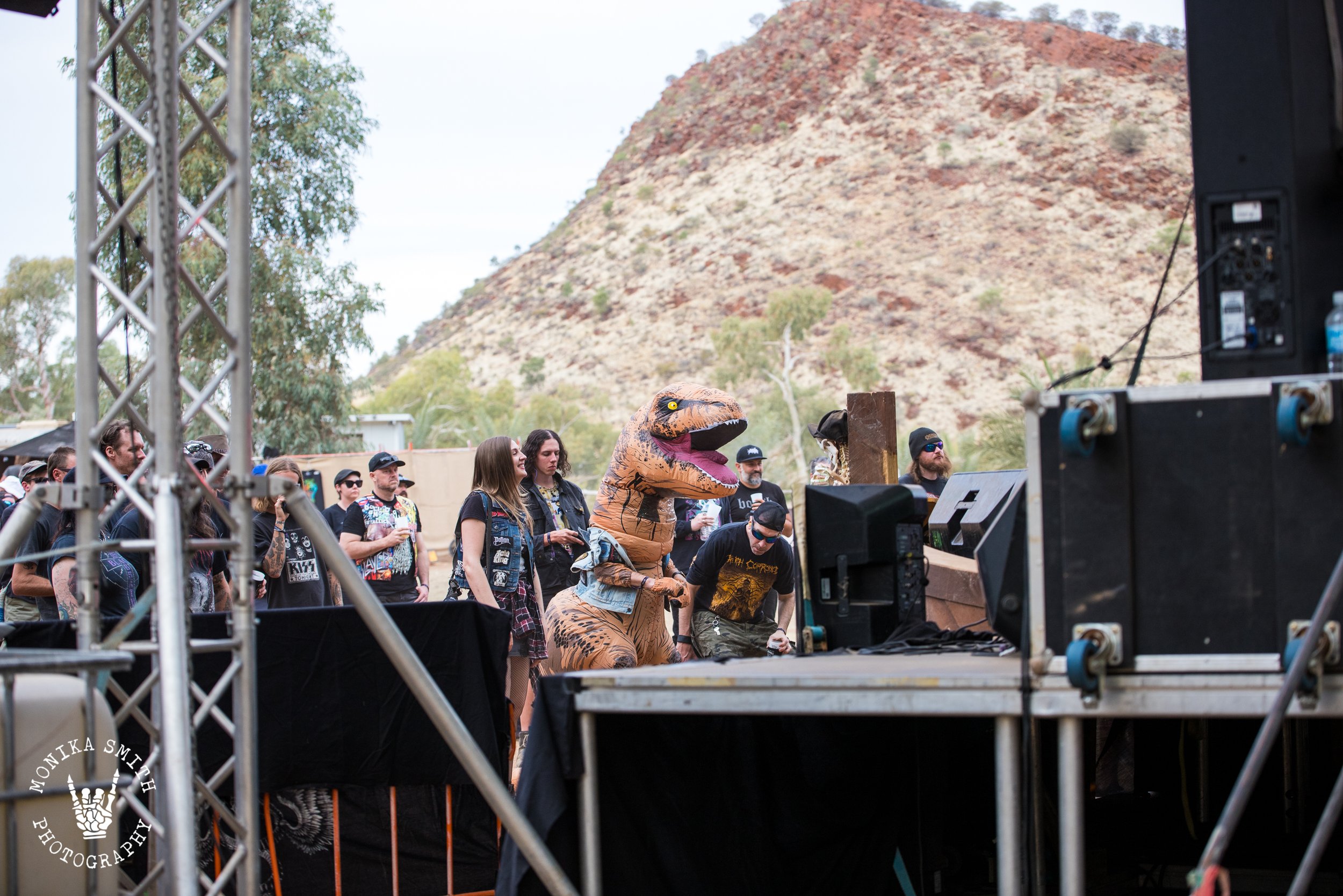 BLACKEN OPEN AIR FACES IN THE CROWD (14 of 31).jpg