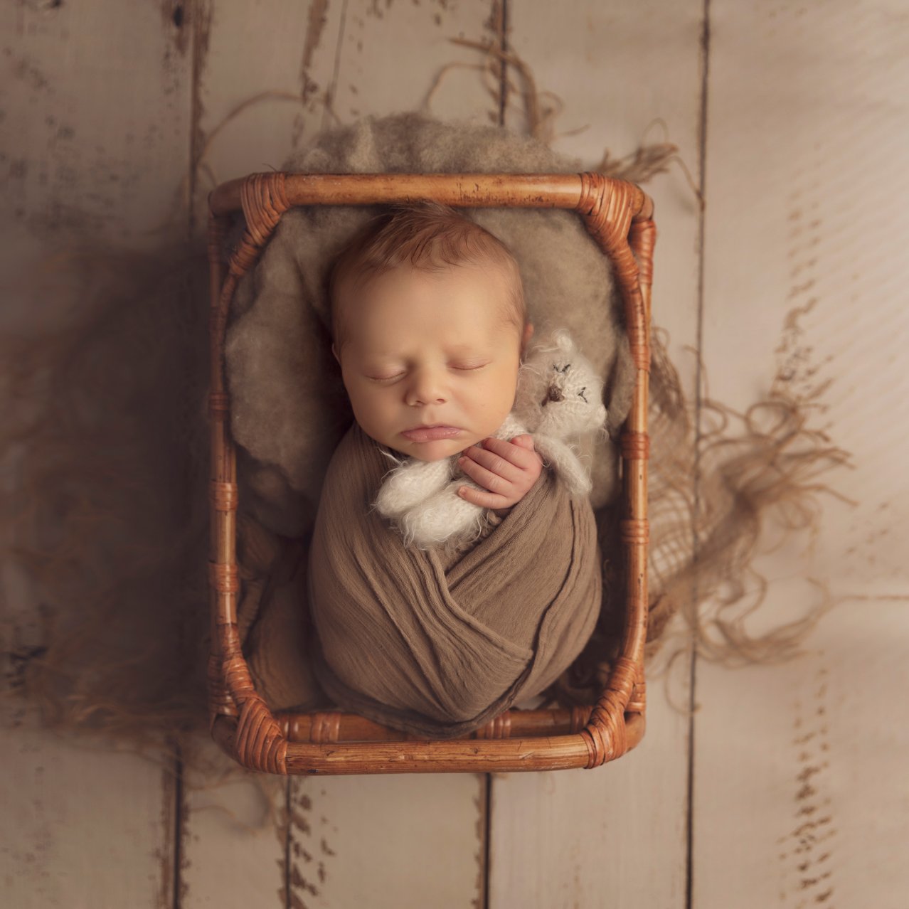 Lora Wild Photographe Strasbourg Alsace bébé naissance newborn baby