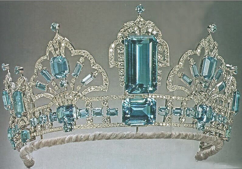 The aquamarine tiara from Brazil