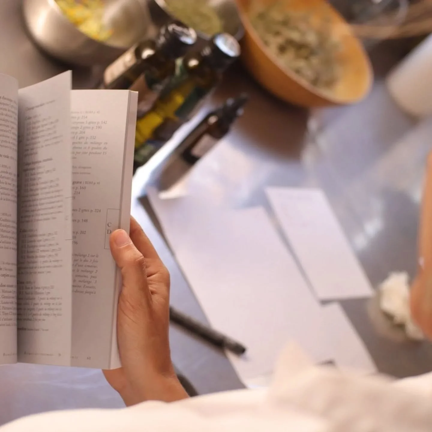 2025, l'ann&eacute;e o&ugrave; tout s'est acc&eacute;l&eacute;r&eacute;!

En janvier, encore du R&amp;D, en d&eacute;cembre, on distillait du Romarin pour boucler l'ann&eacute;e. Entre les deux : des restanques mont&eacute;es pierre apr&egrave;s pier