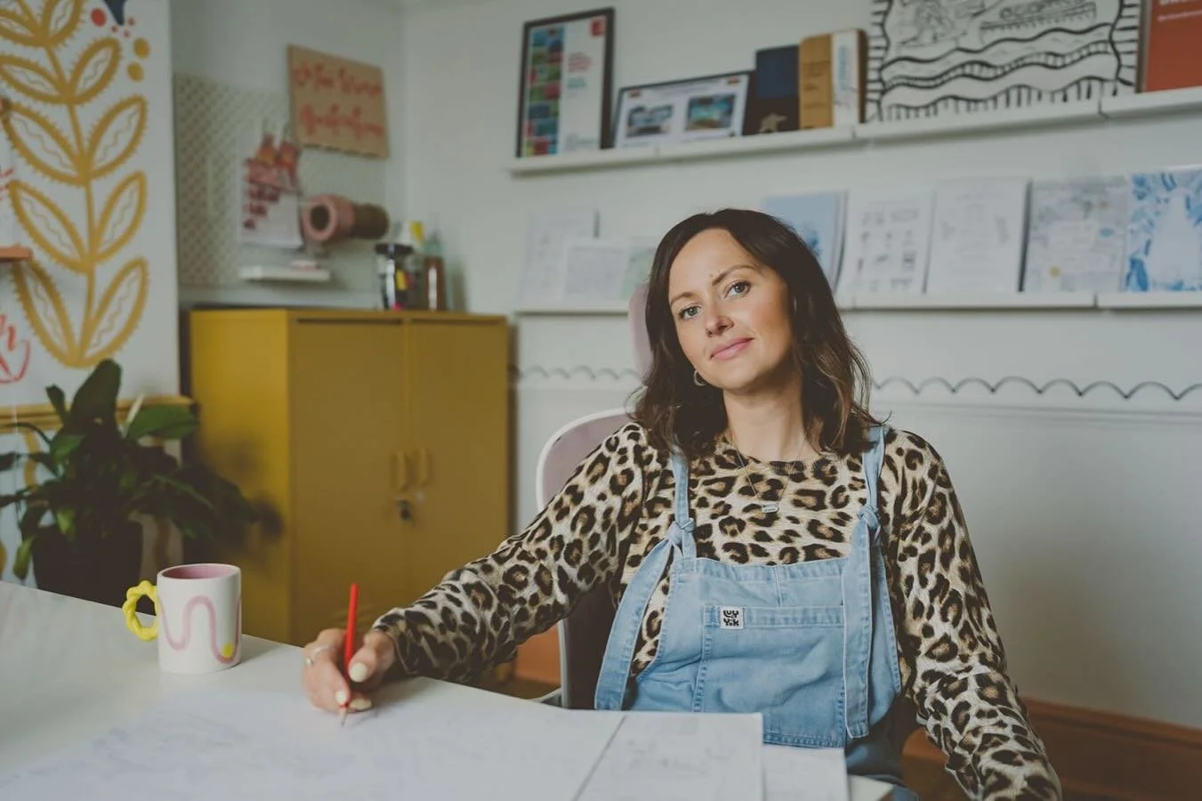 Yesterday I go to work with @chloebreezeillustration and she was an absolute dream. 

Our content power hour is a great way to give your business an injection of new images. Get in touch for more info!