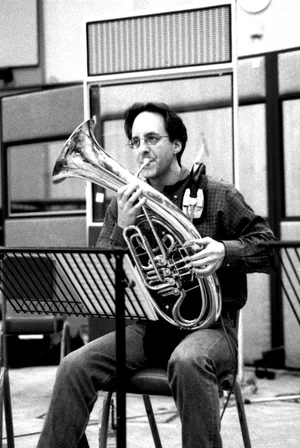 Jonathan Lipton. Wagner Tuba London Horn Sound 1999.jpg