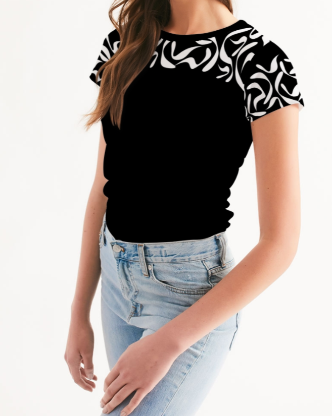 The Black & White Collection Landon Women's Tee 