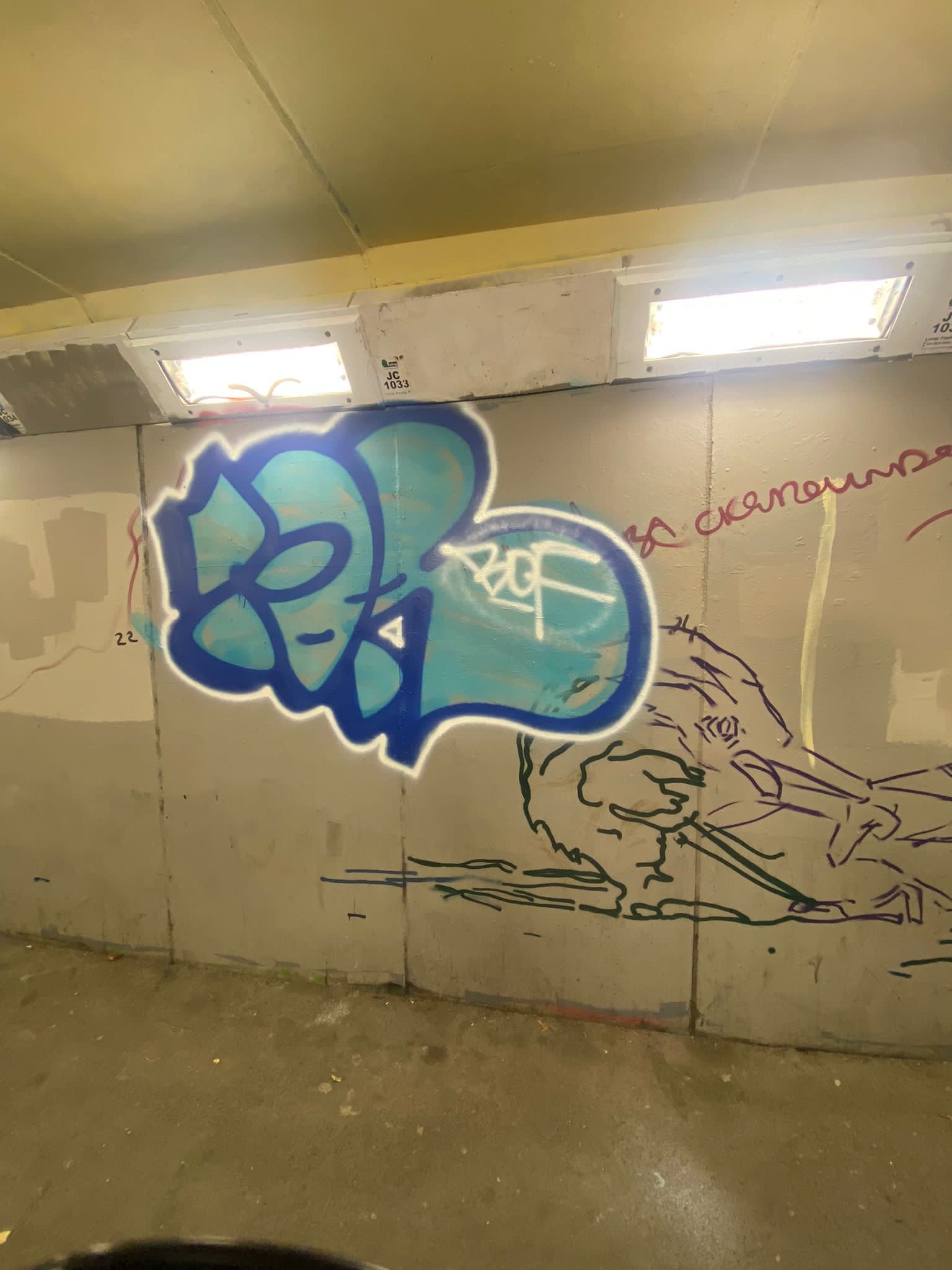 Tagging during painting