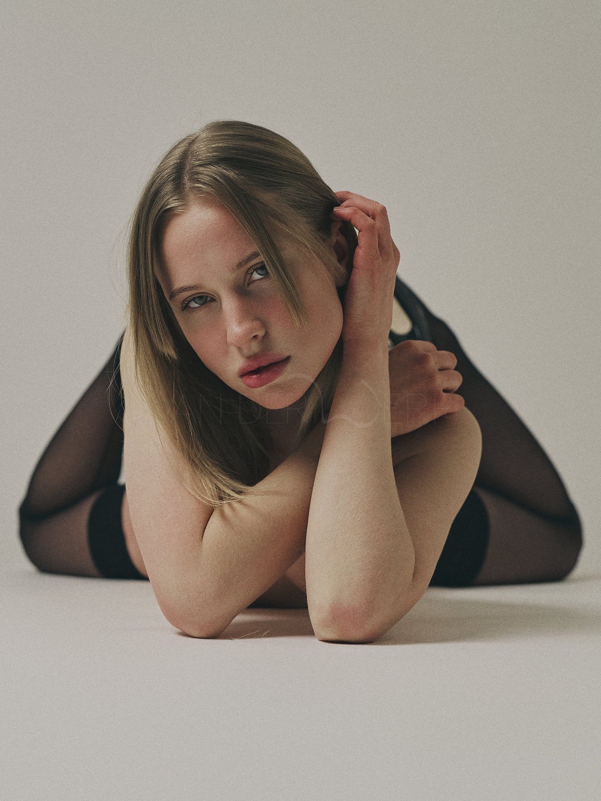 Nude Fotografie Studio Wien Sascha van der Werf11.jpg