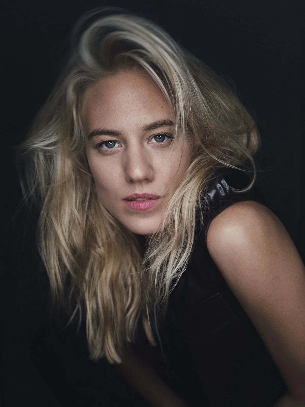 Larissa Marolt Schauspieler Portrait Wien Sascha van der Werf.jpg