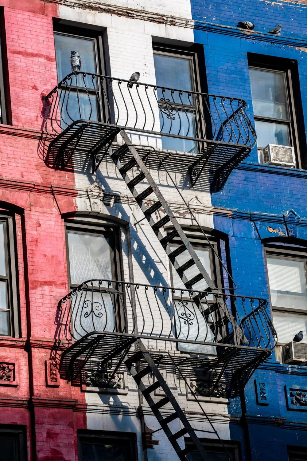Red, white and blue Building in New York City        [Order Ref: NY 001]