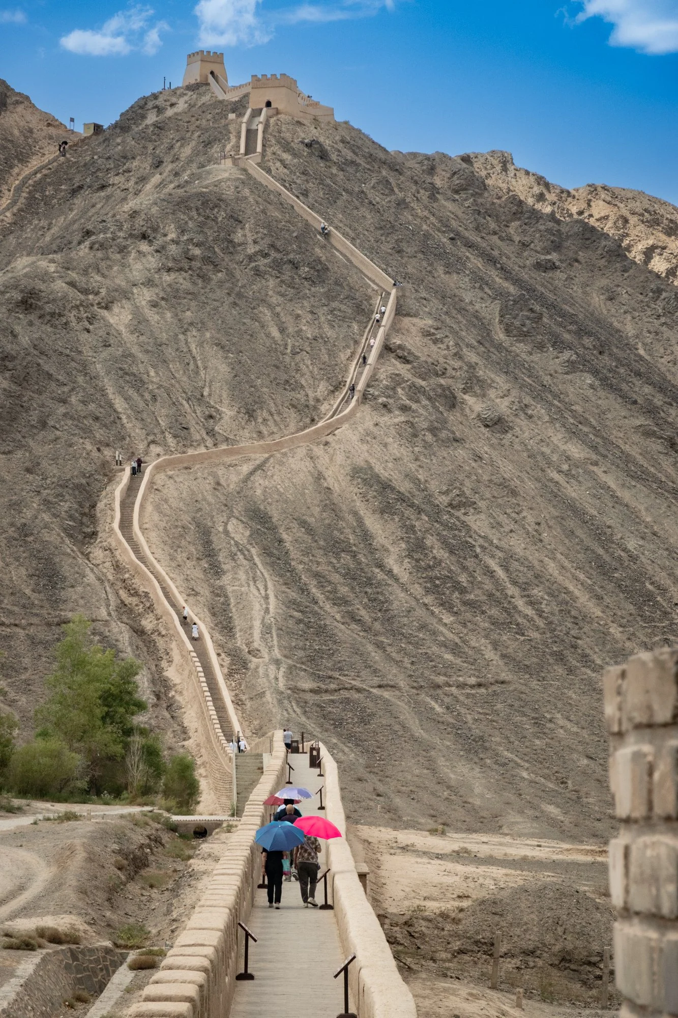 Jiayuguan Hanging Wall