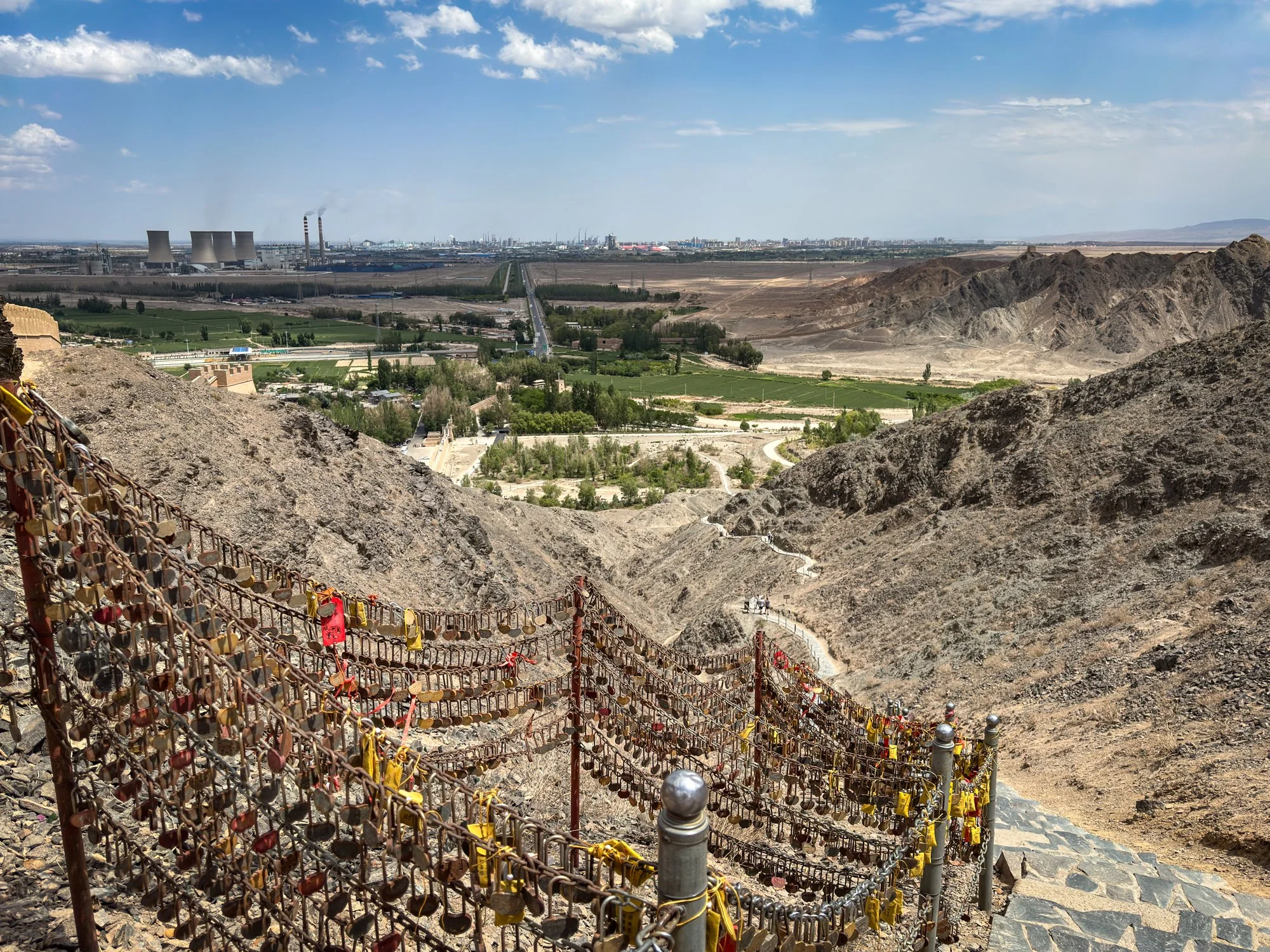 Jiayuguan Hanging Wall