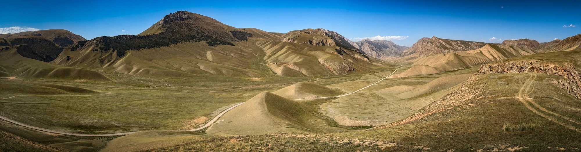 The road to Tash Rabat