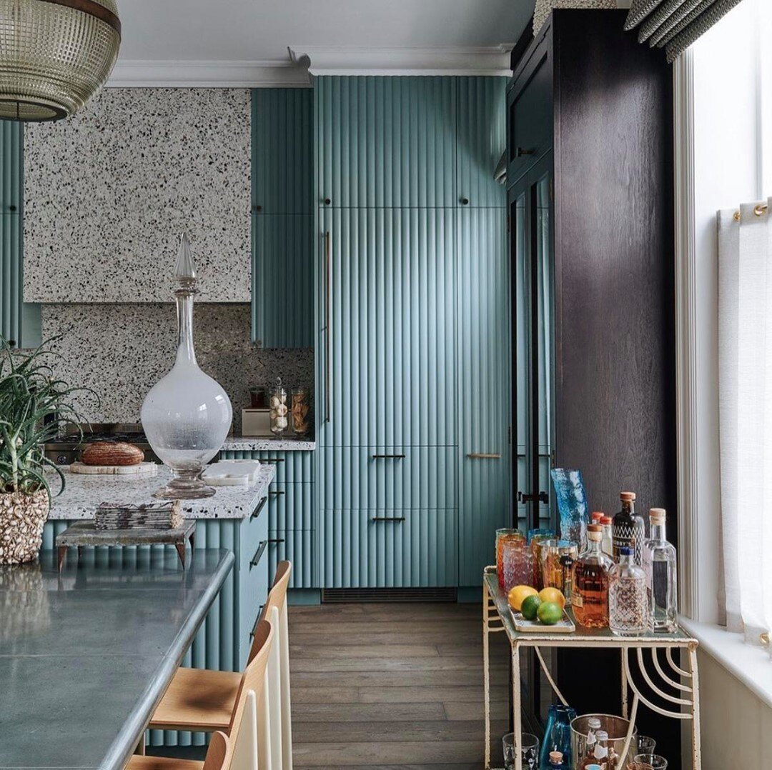 An injection of colour and textures is the best way to refresh and invigorate a space. This kitchen is a prime example.