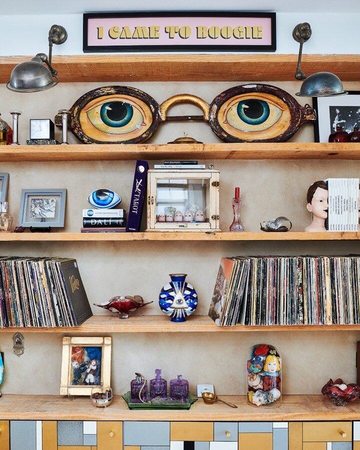 Curated Chaos.

I&rsquo;m incredibly nosy when it comes to bookshelves and it&rsquo;s often the first place my eye falls when I walk into someones home. I just love the idea that you can learn so much about a person&rsquo;s interests, style, personal