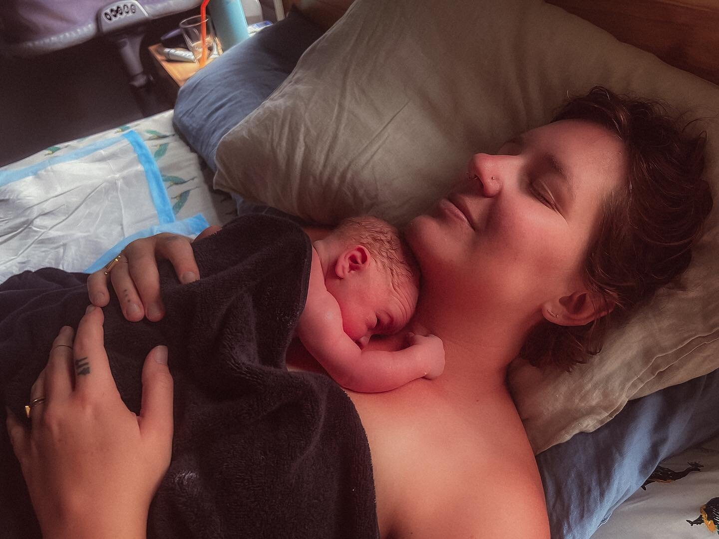 birth story! I was contracting on and off for weeks before, and the day before labor I was miserably sick, unable to get off the couch. @courtneymundy13 came over to do a membrane sweep but I was only 1 cm. Despite her bloody glove, I wasn&rsquo;t co