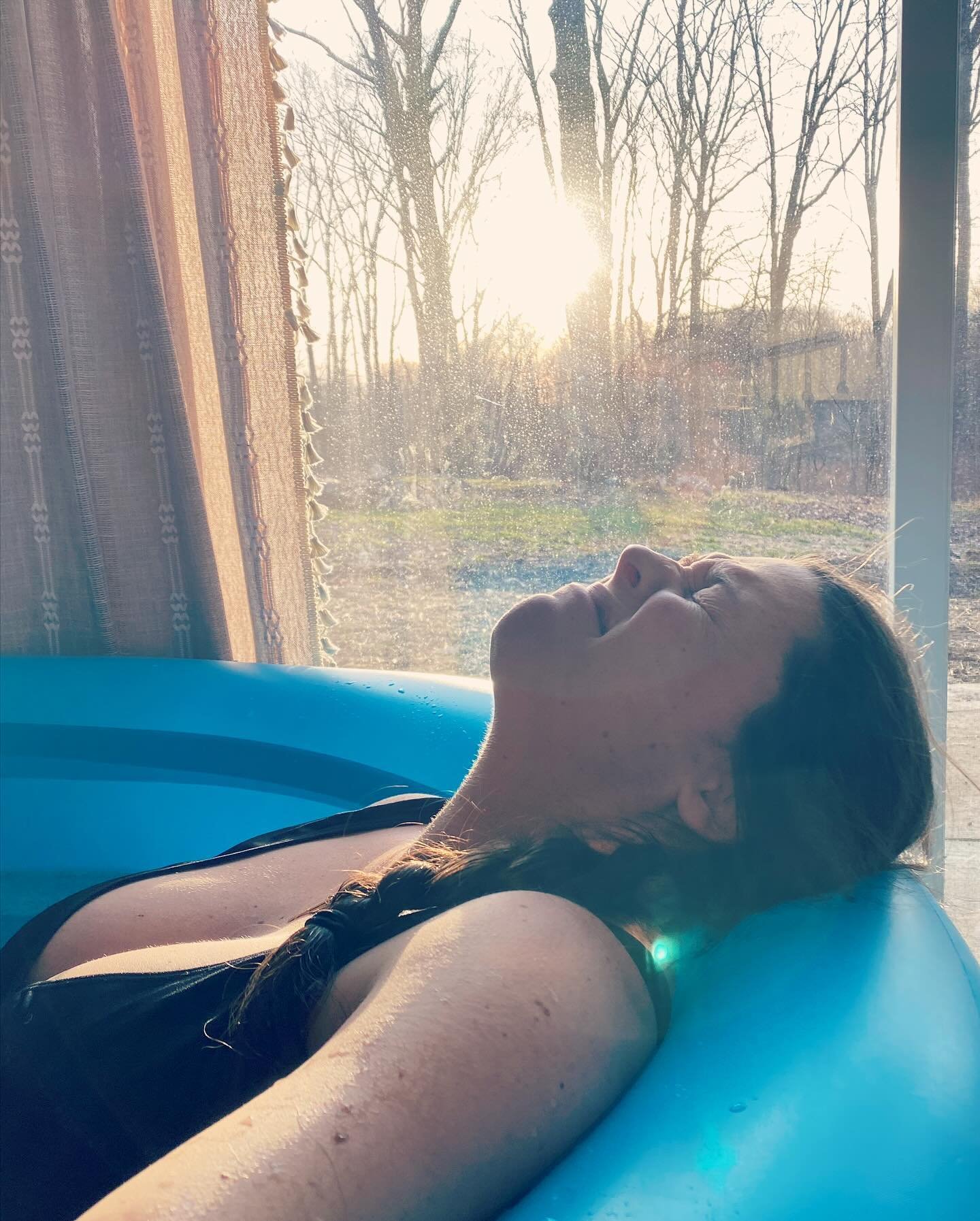 our most recent birth 🌅 and as she exclaimed &ldquo;I feel like I&rsquo;m losing control&rdquo; and &ldquo;never again&rdquo; and &ldquo;I just want this over&hellip;&rdquo; we held hands and soothed her worries, knowing that the baby was close. we 
