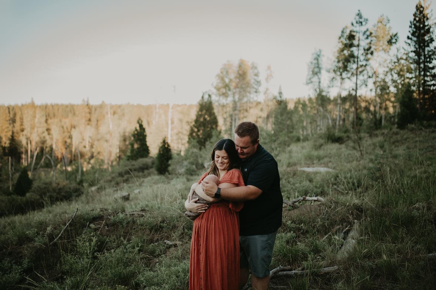 I think I need more newborn sessions in the mountains! This! This sweet family, I&rsquo;ve got to see them grow together. Engagement session at the beach, I was by their side when the promised forever to each other, and watched B grow. To meet B, it 