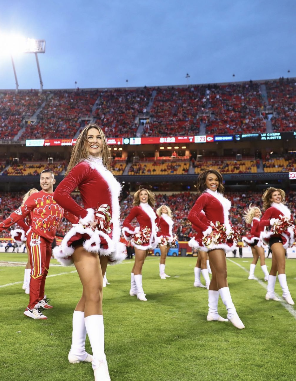 chiefs cheerleader outfit