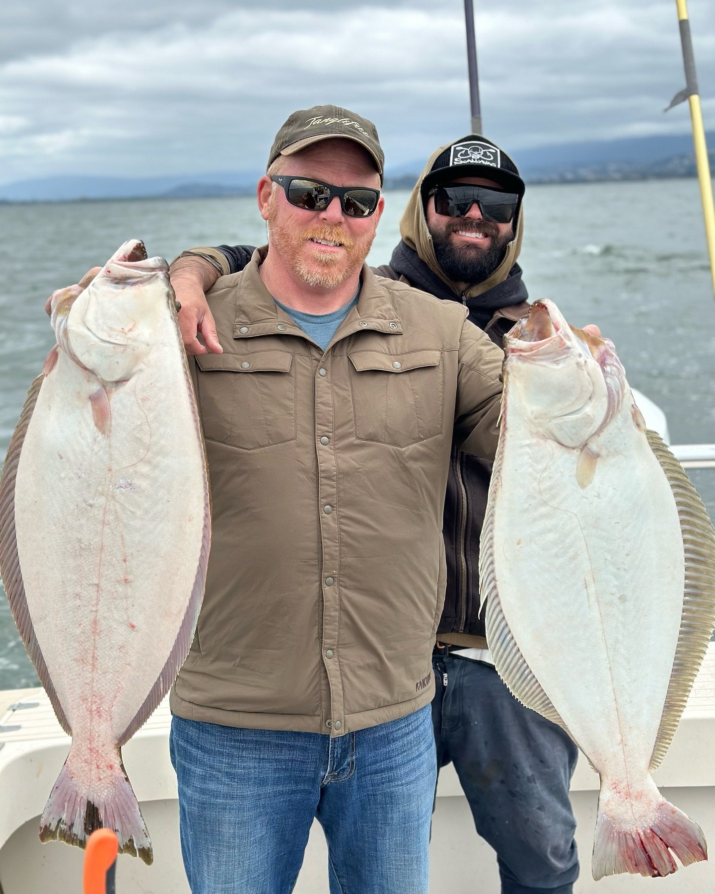 @alaska_trophy_outfitters on the boat today, who knows where I would be today if Frank didn&rsquo;t take a chance on me at 18 deck handing in Alaska!! #scallywag #fishemeryville #goldenstateguideservice #fishing #sfbay
