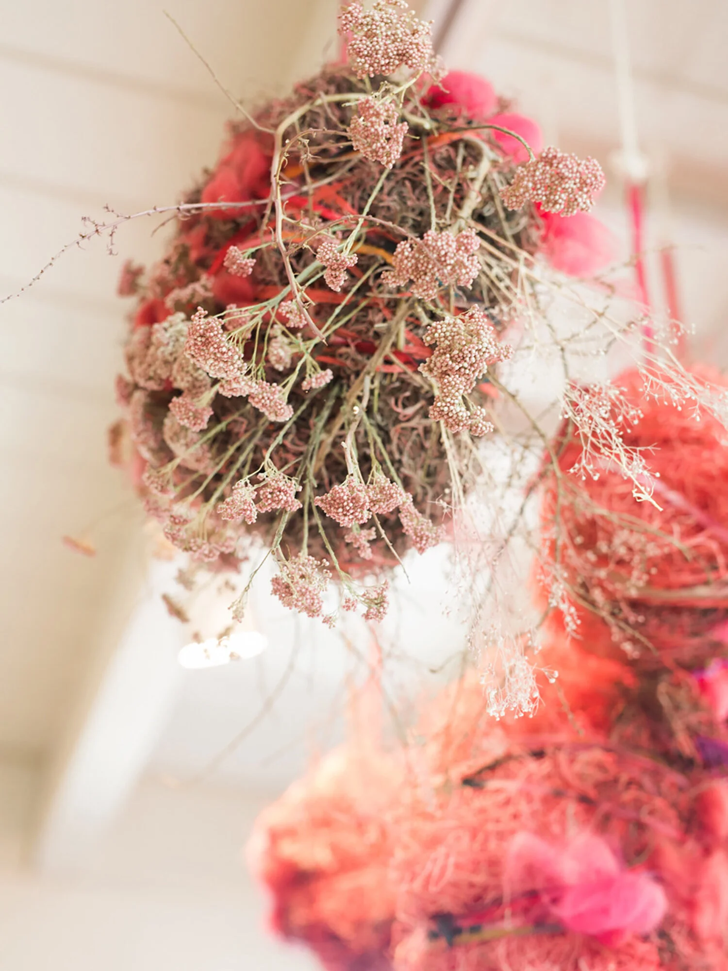 AshleyRenuart_NativePoppy_DriedFloral_Retail_Installation-6.jpg