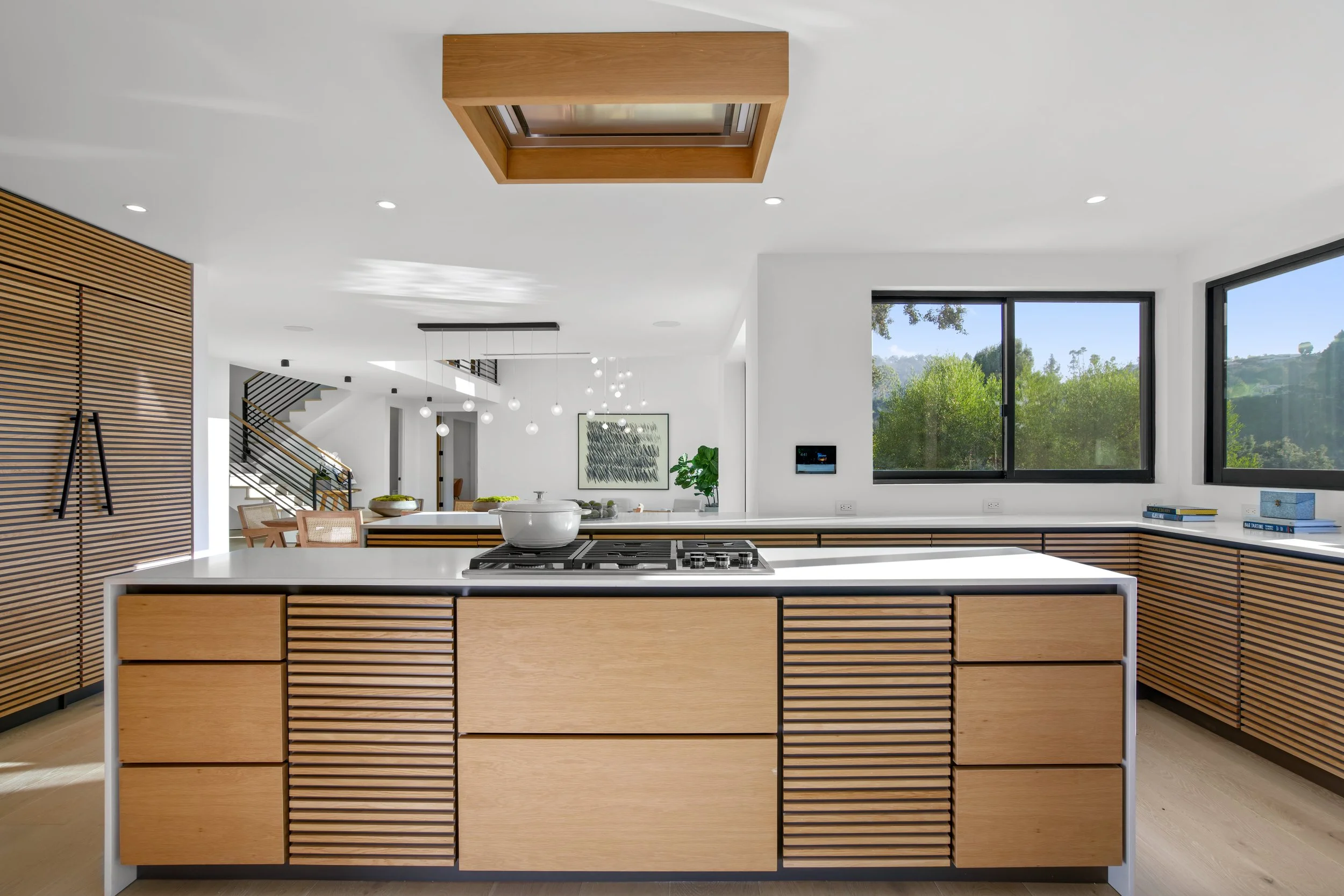 1 KITCHEN TO LIVING.jpg