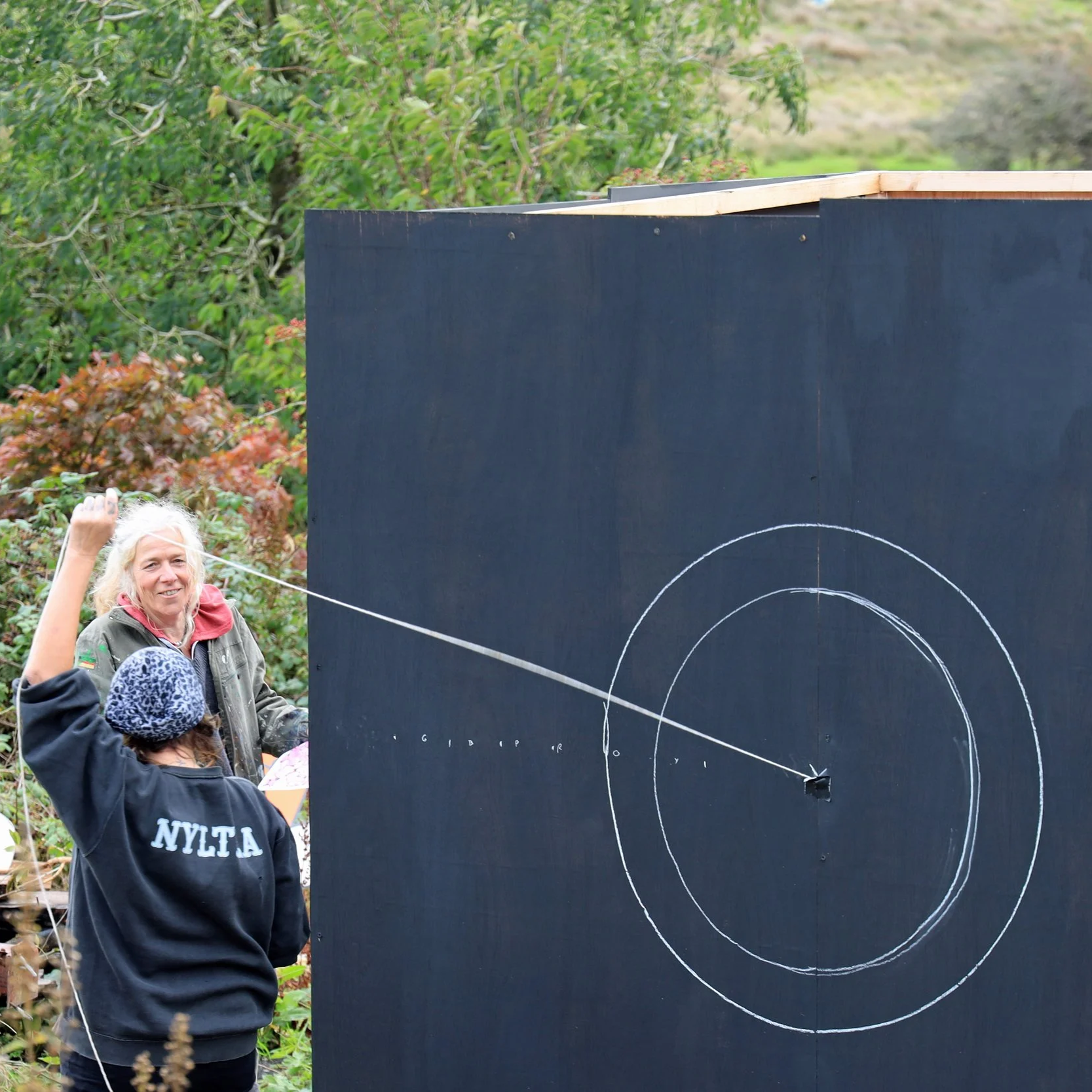 Wall: Tarnya Gregory. Face: Helen Chantrell