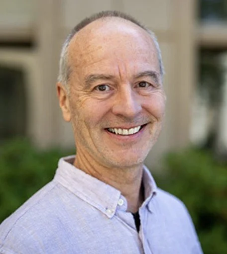 Headshot of Thomas Harter