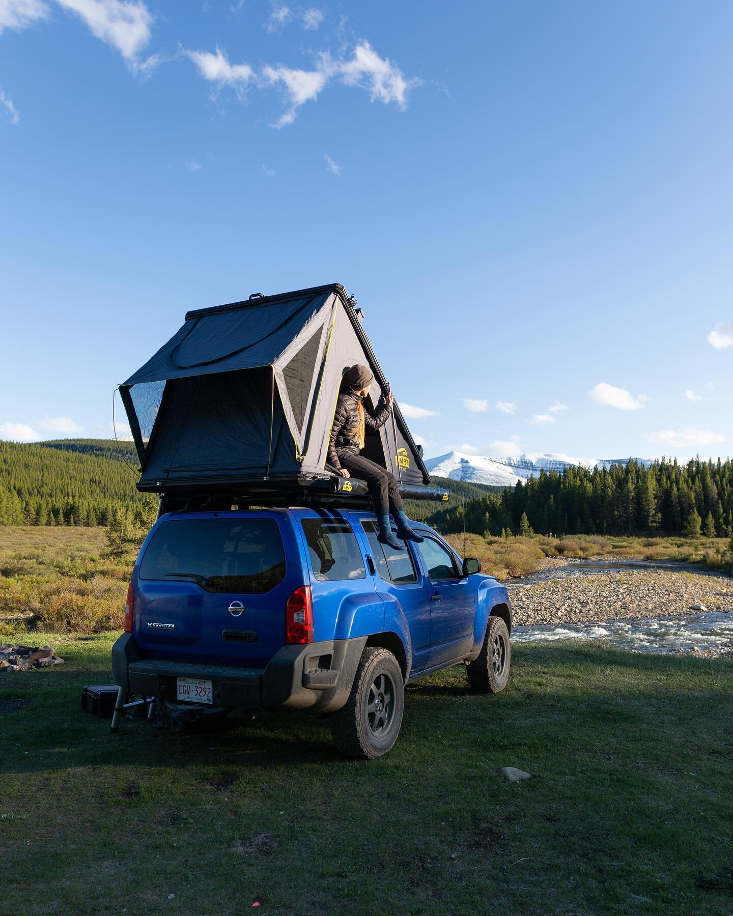 Our little summer home 🥰 @smrt_tent 

📷: @claudio_frimmel 

#travelalberta #explorealberta #explorecanada