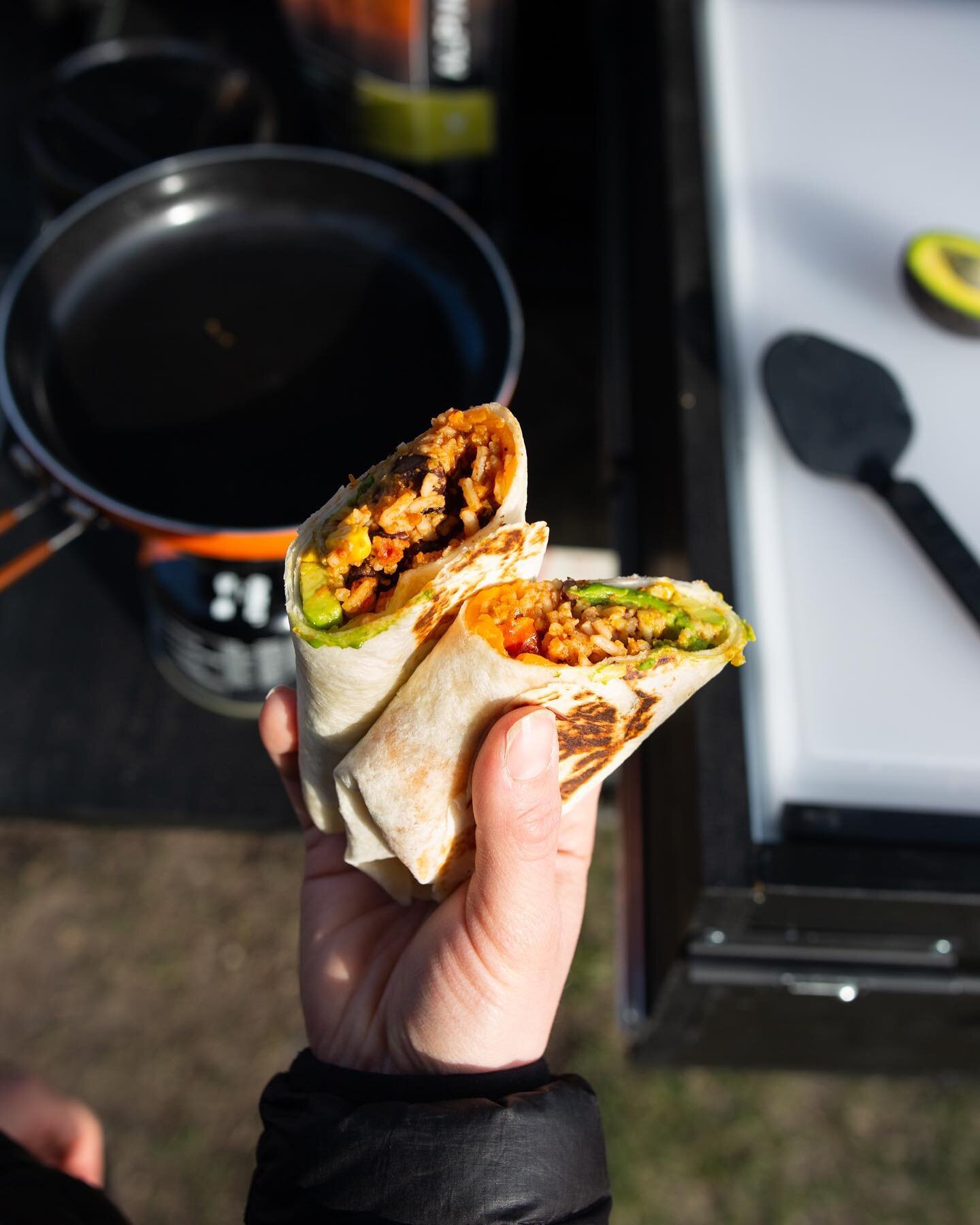 I&rsquo;m sure you&rsquo;ve realized by now that I&rsquo;m a big fan of quick and easy meals. Good cooking doesn&rsquo;t need to be complicated or take 3 hours! 

These easy camp burritos use a rice and bean based dehydrated meal and a few simple ing
