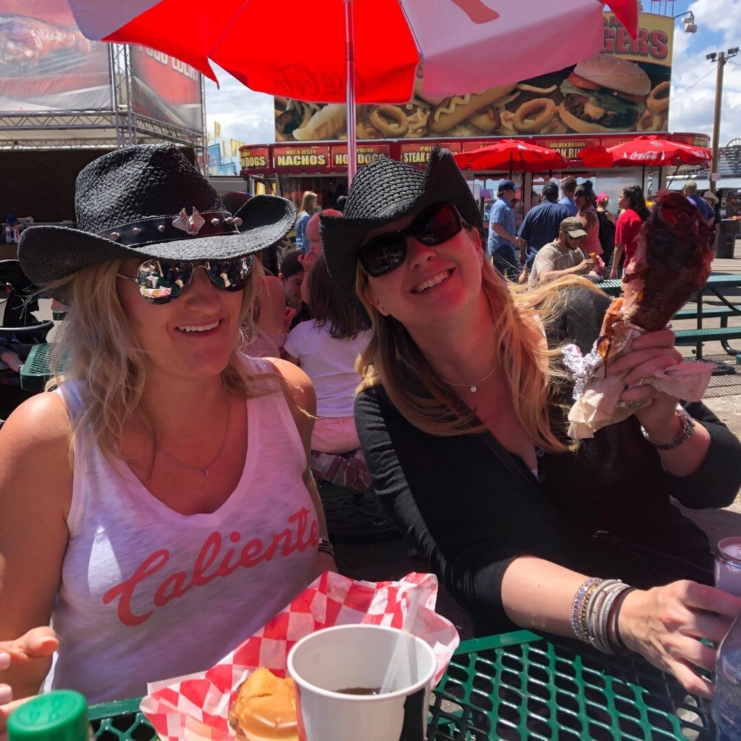 Cheyenne Frontier Days!! Oh how we miss you... ⠀⠀⠀⠀⠀⠀⠀⠀⠀
⠀⠀⠀⠀⠀⠀⠀⠀⠀
Is there anything better than (weird big meat) food, besties, and a rodeo?? 🐴🐂🤠