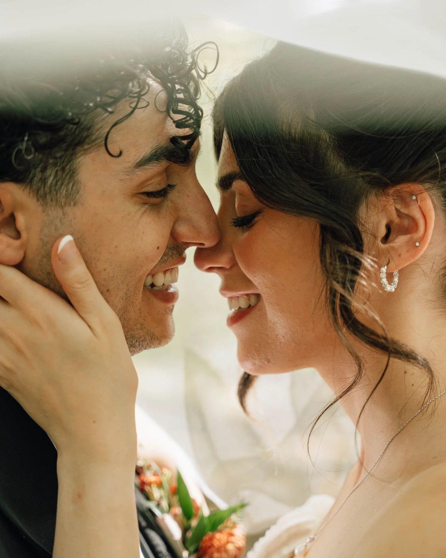I fear we ate with these... 👀 

The biggest congratulations to S&amp;L. 🥺😭🫶 Thank you for having me as your wedding photographer, I am endlessly grateful for the two of you!