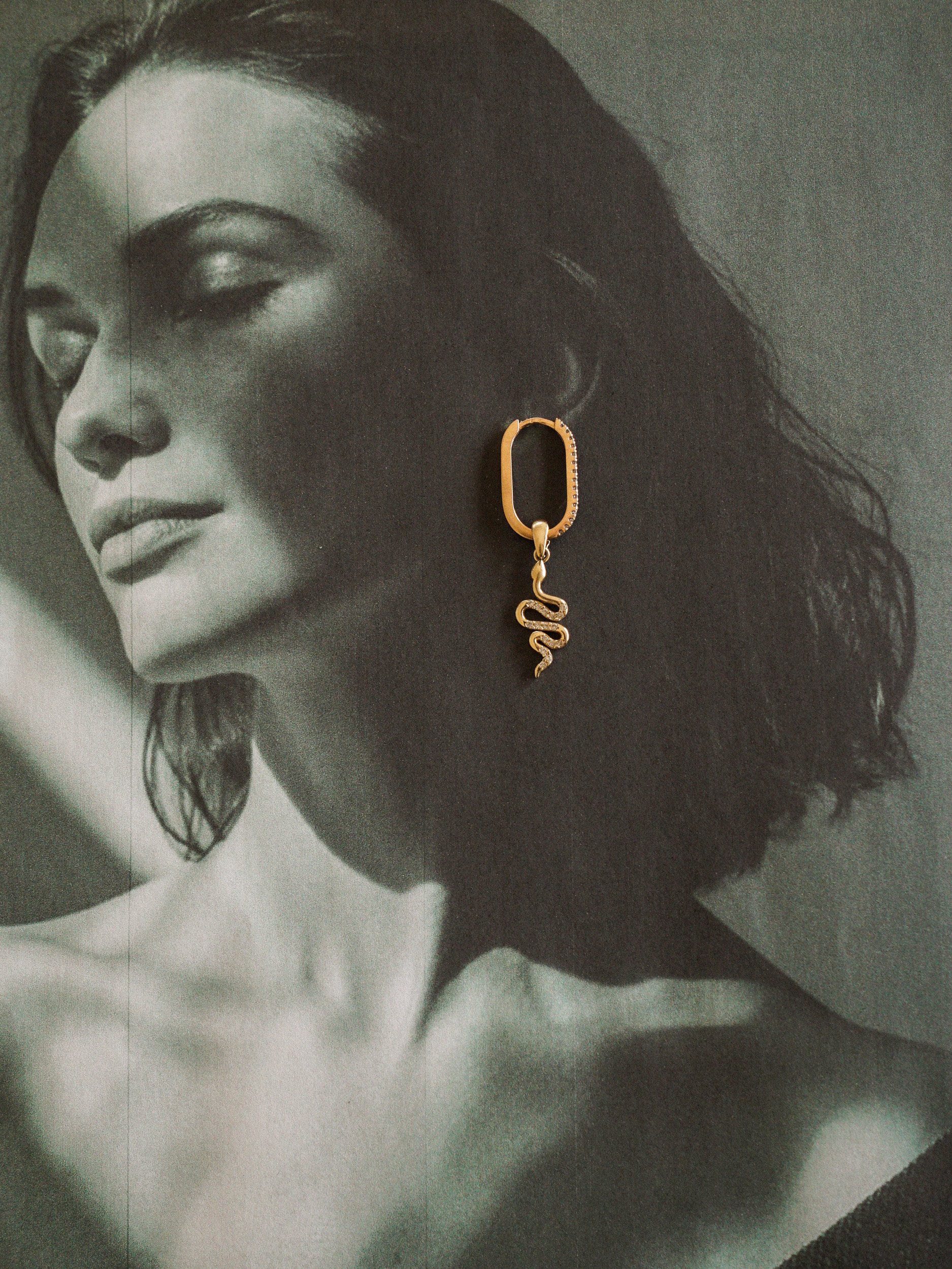 Crystal Serpent Pendant-3.jpg