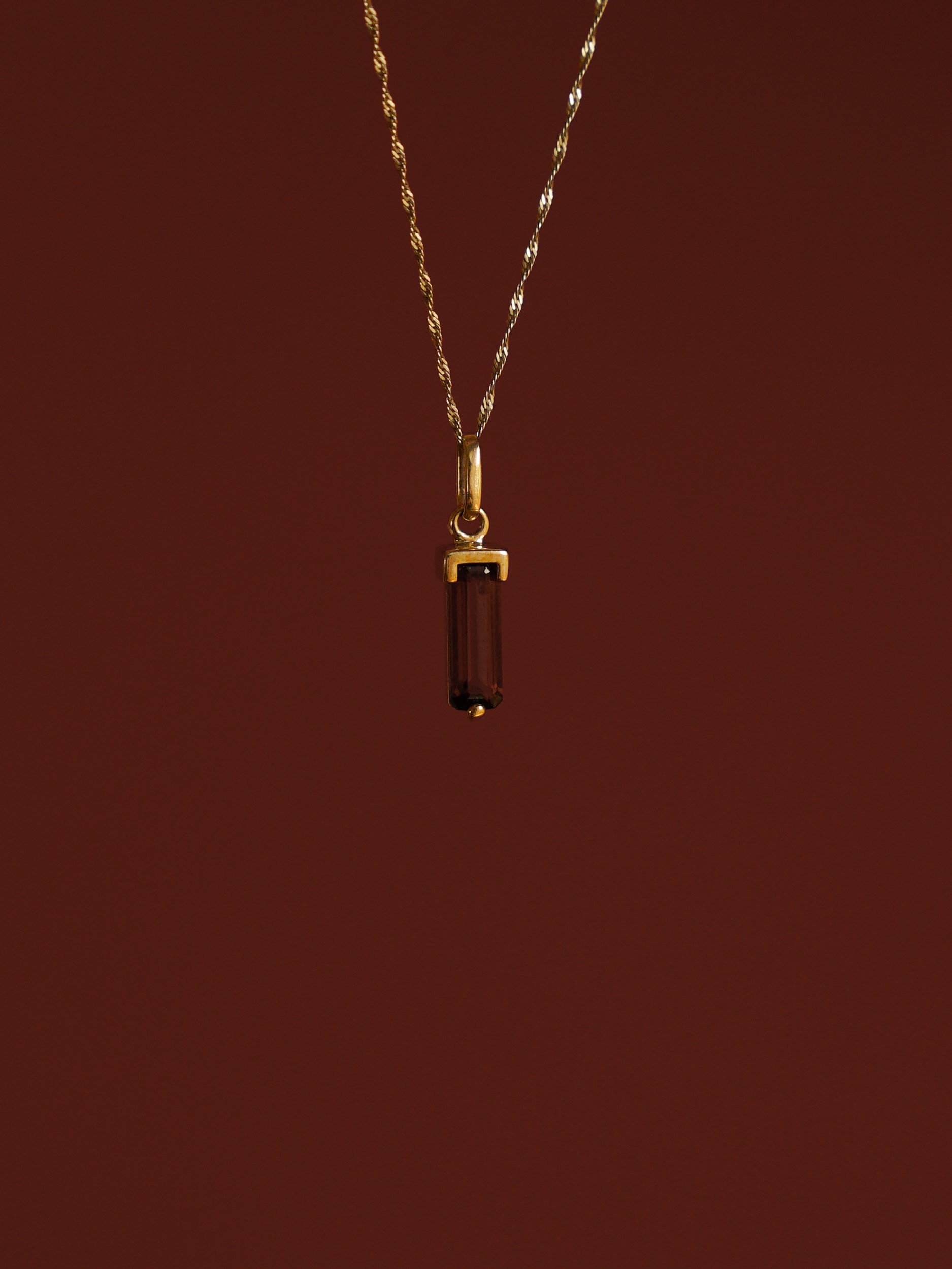 9k Garnet Rectangular Pendant-1.jpg