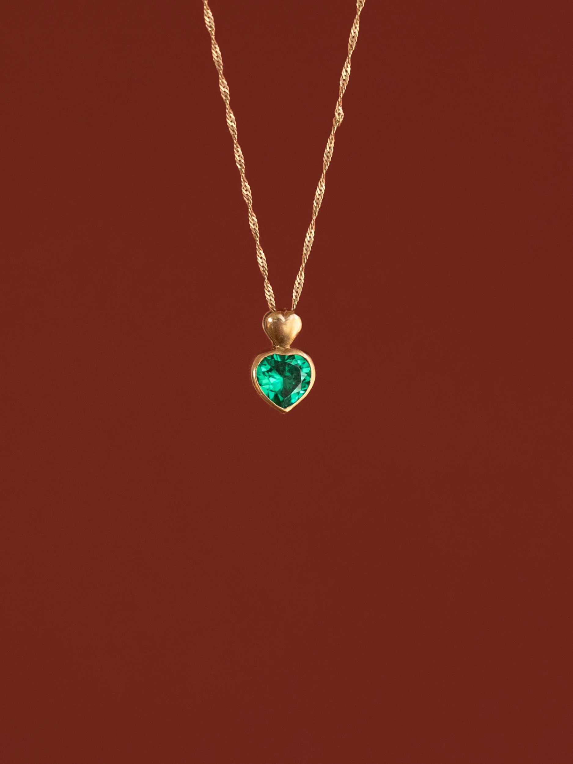 Lab-Gorwn Emerald Heart-2.jpg