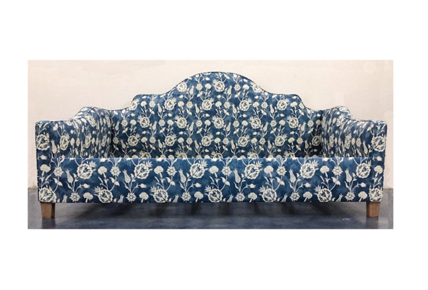 daybed 4 legs.jpg