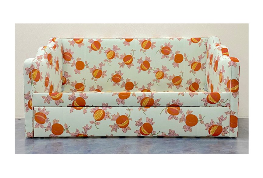 daybed three sided peaches.jpg