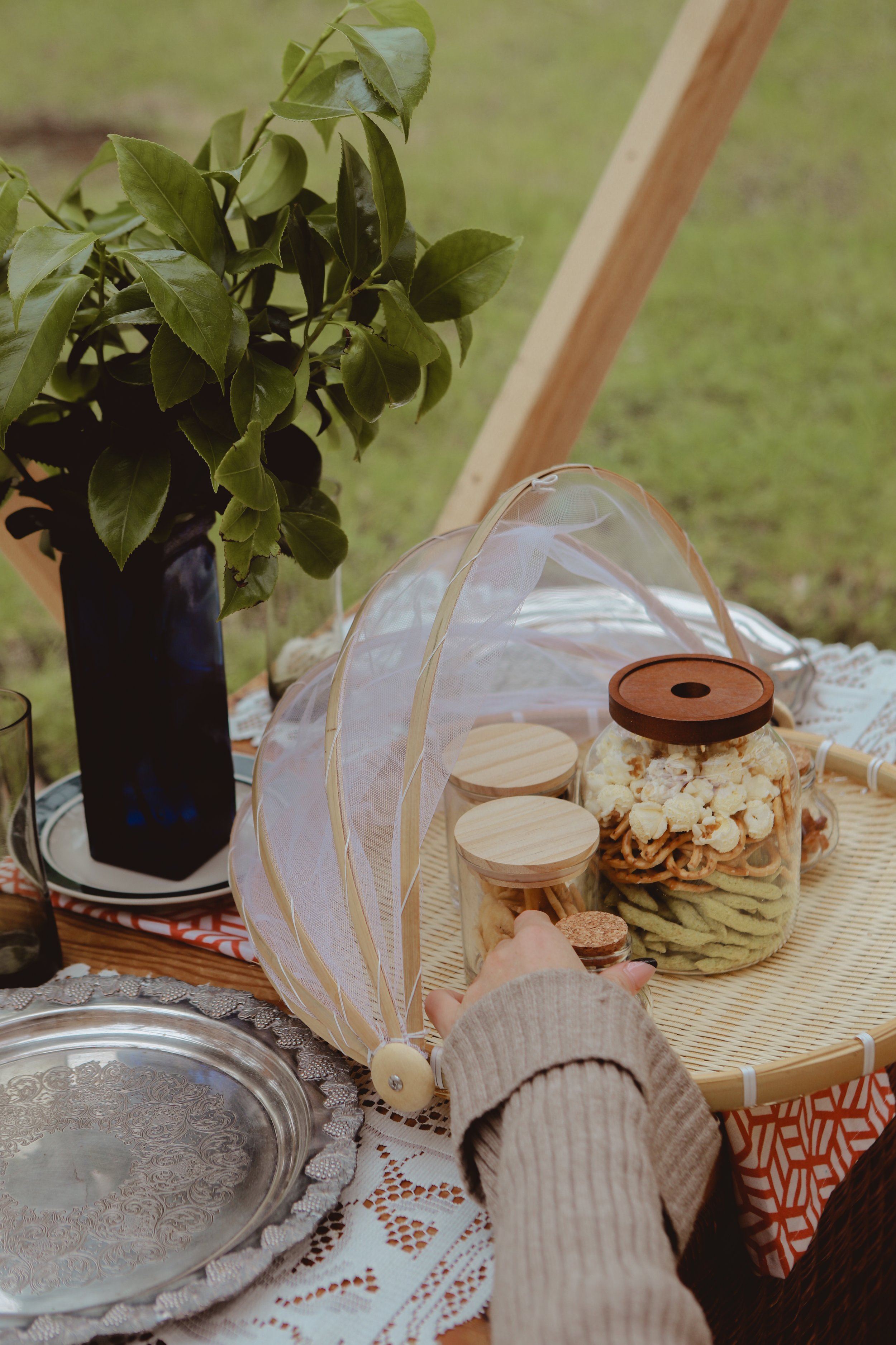 charcuterie grazing board.jpeg
