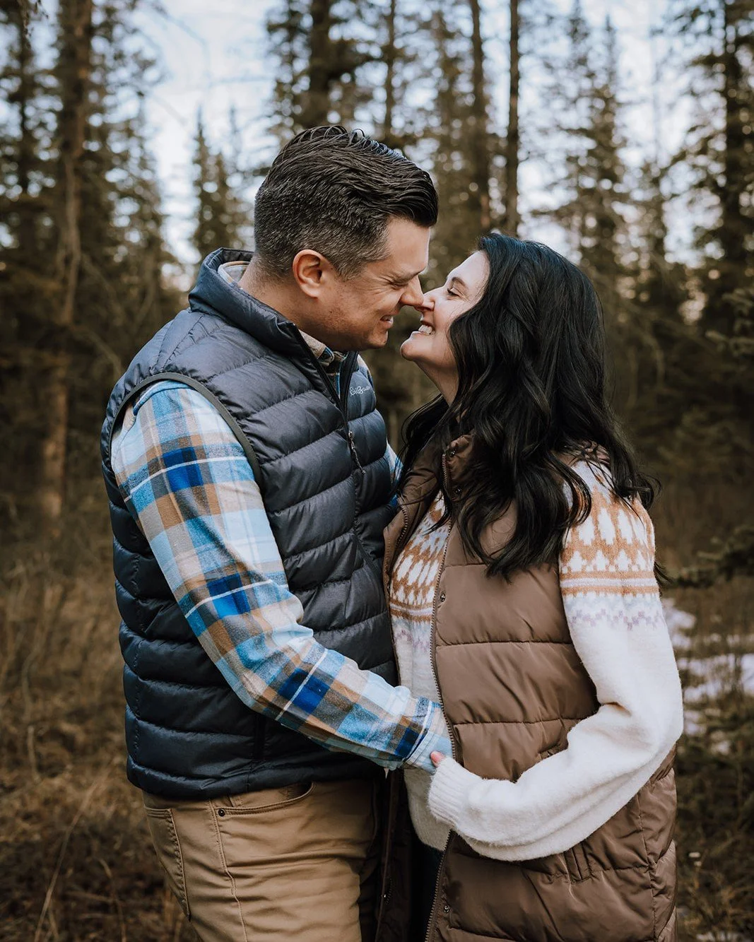 Back in October, I donated a photo session to @menageriepartiesandcakes for their annual Halloween fundraiser in support of @aarcs .

M &amp; D bid on it, won it, and we finally got to cash it in on Valentine&rsquo;s Day with a cozy winter session at