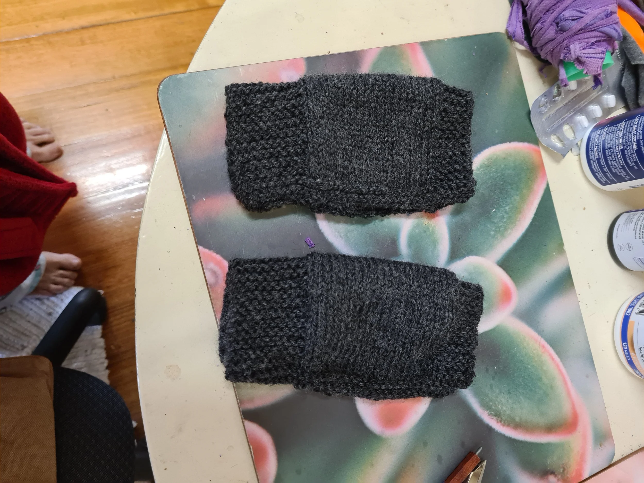 grey gloves.jpg