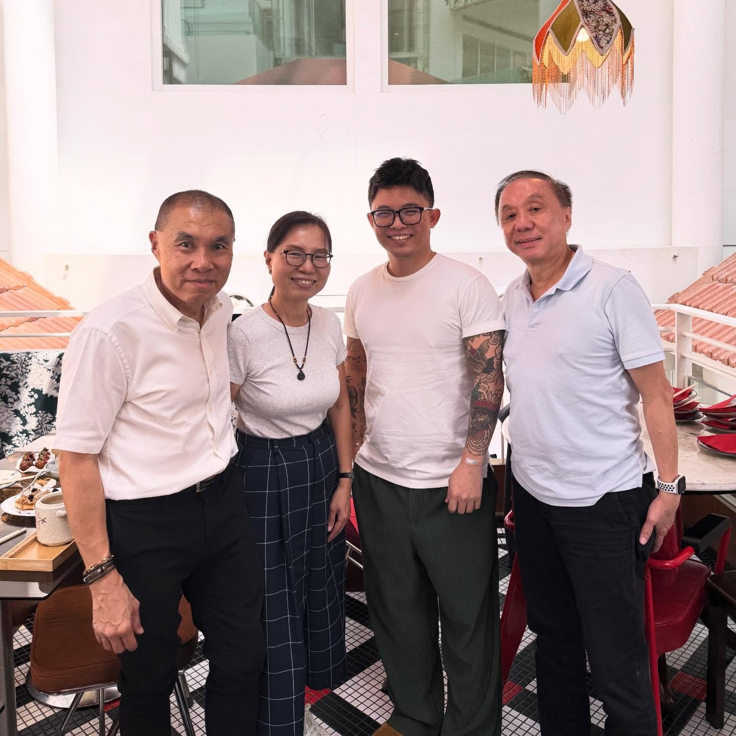 👯&zwj;♂️MASSES KAKIS 👯&zwj;♀️
&bull;Aka Masses&rsquo; Regulars,Friends of The Masses,Our Community
Stories shared over meals.
Life phases crossed at the same table.
A circle we&rsquo;re deeply proud to call our own.
.
This second post is for the OG