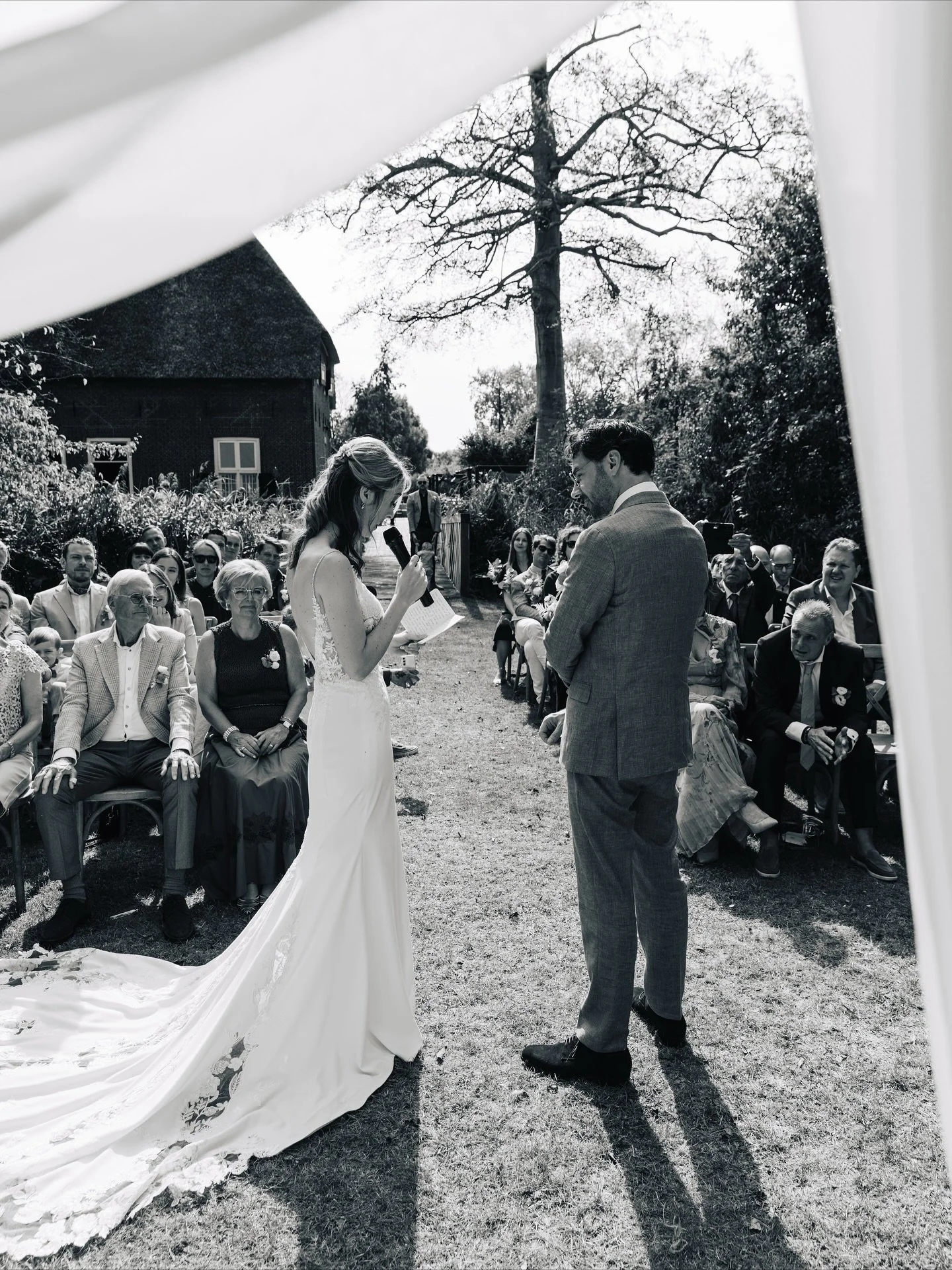 A few photos of the beautiful wedding day of Lennart &amp; Linsey. A sunny day filled with lots of love, laughter and emotional moments. Truly a memorable celebration of two amazing people coming together. 

Vendors
Venue: @restaurantdengh 
Styling: 