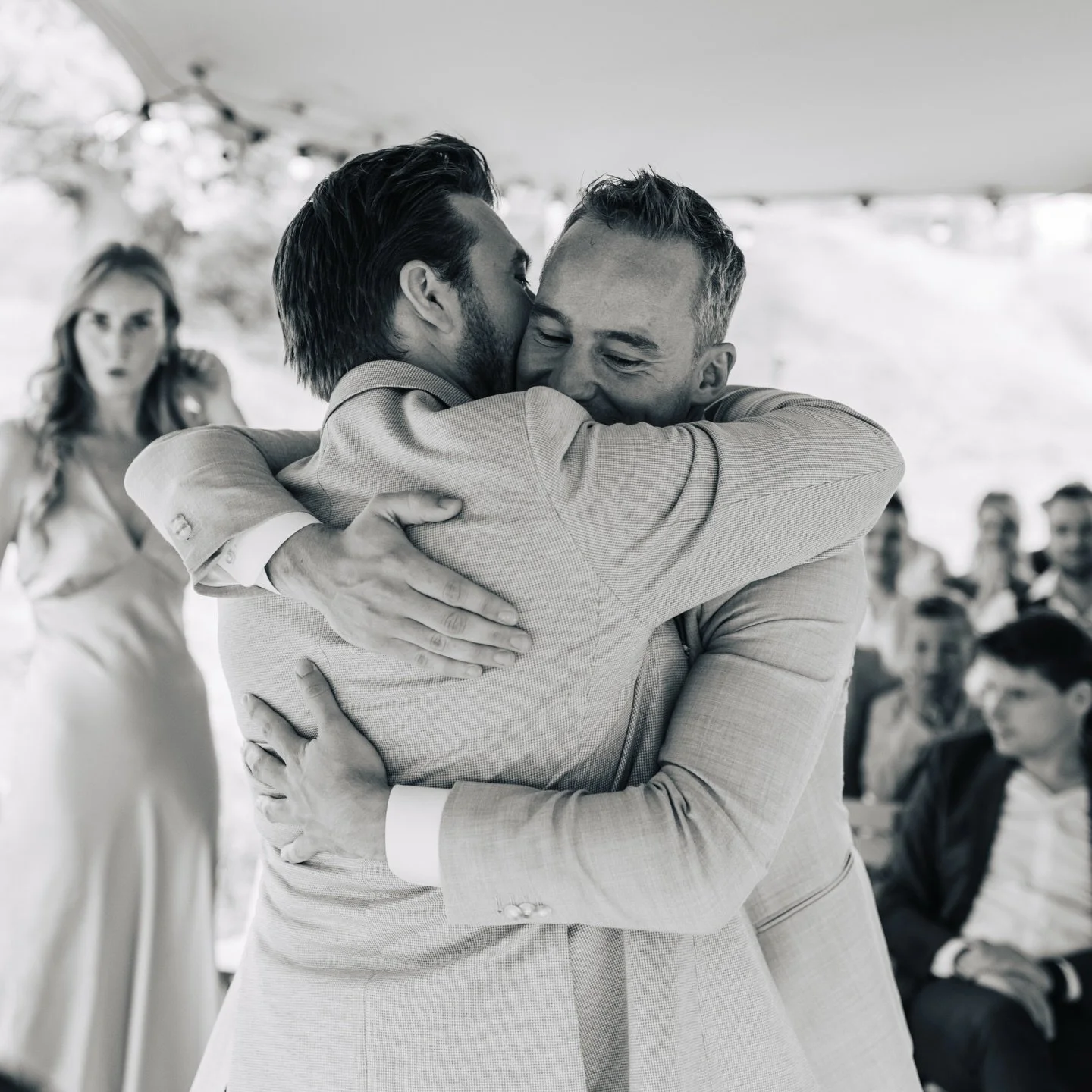 One of my biggest guilty pleasures at weddings: hugs 🫂

They happen all day long, but there&rsquo;s always something more going on - emotion, relief, love, connection. I&rsquo;m always watching for them because they&rsquo;re quick, honest, and total