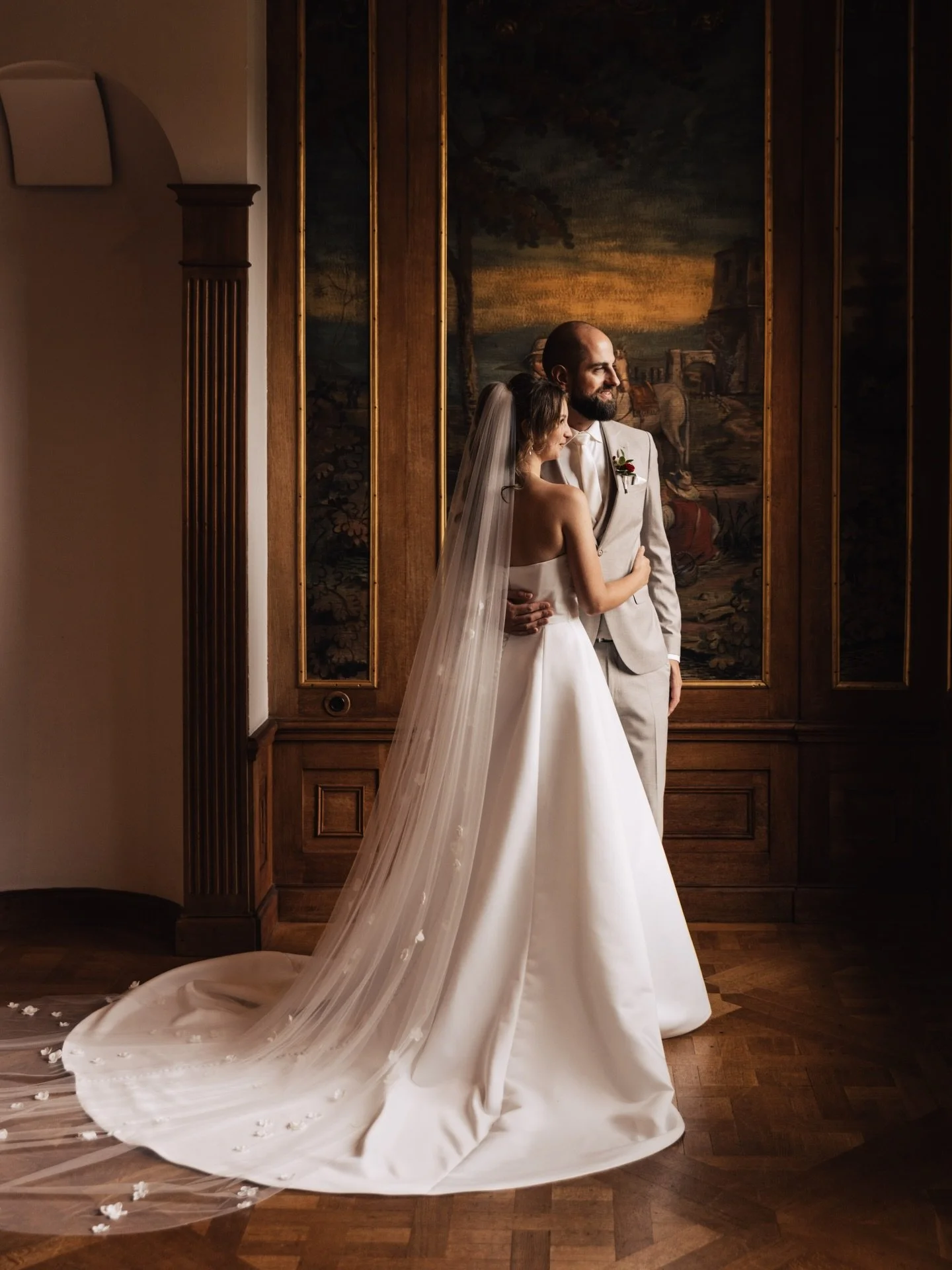 I spend most of your wedding day quietly observing, capturing moments as they naturally happen.

But during the couple shoot I&rsquo;m absolutely here for getting a little creative if you&rsquo;re in for it. 😃

If there&rsquo;s ever a day you have e