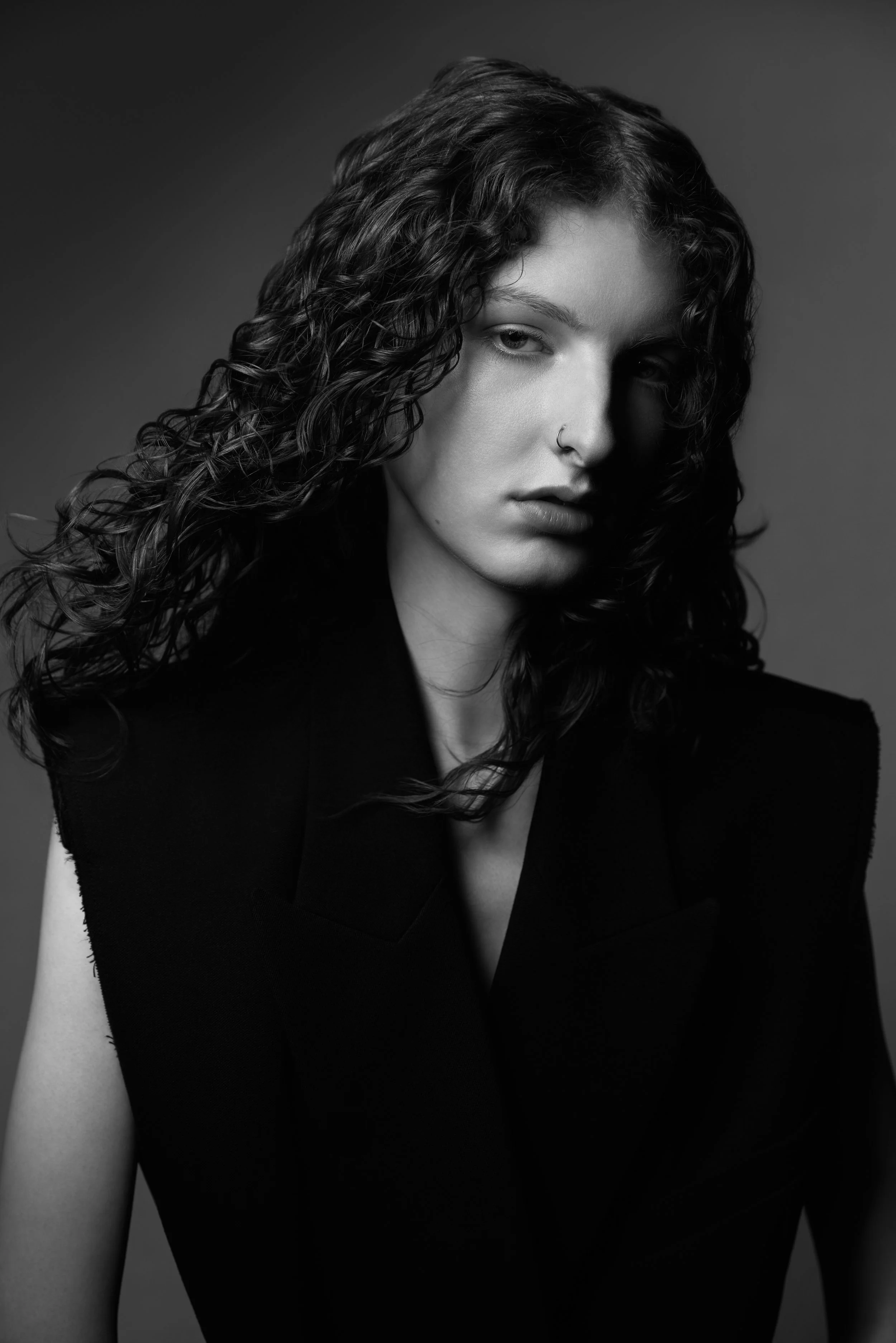 
Model: Emma S (Agency: Visage); Make Up and Hair Artist: Claudia Inglin