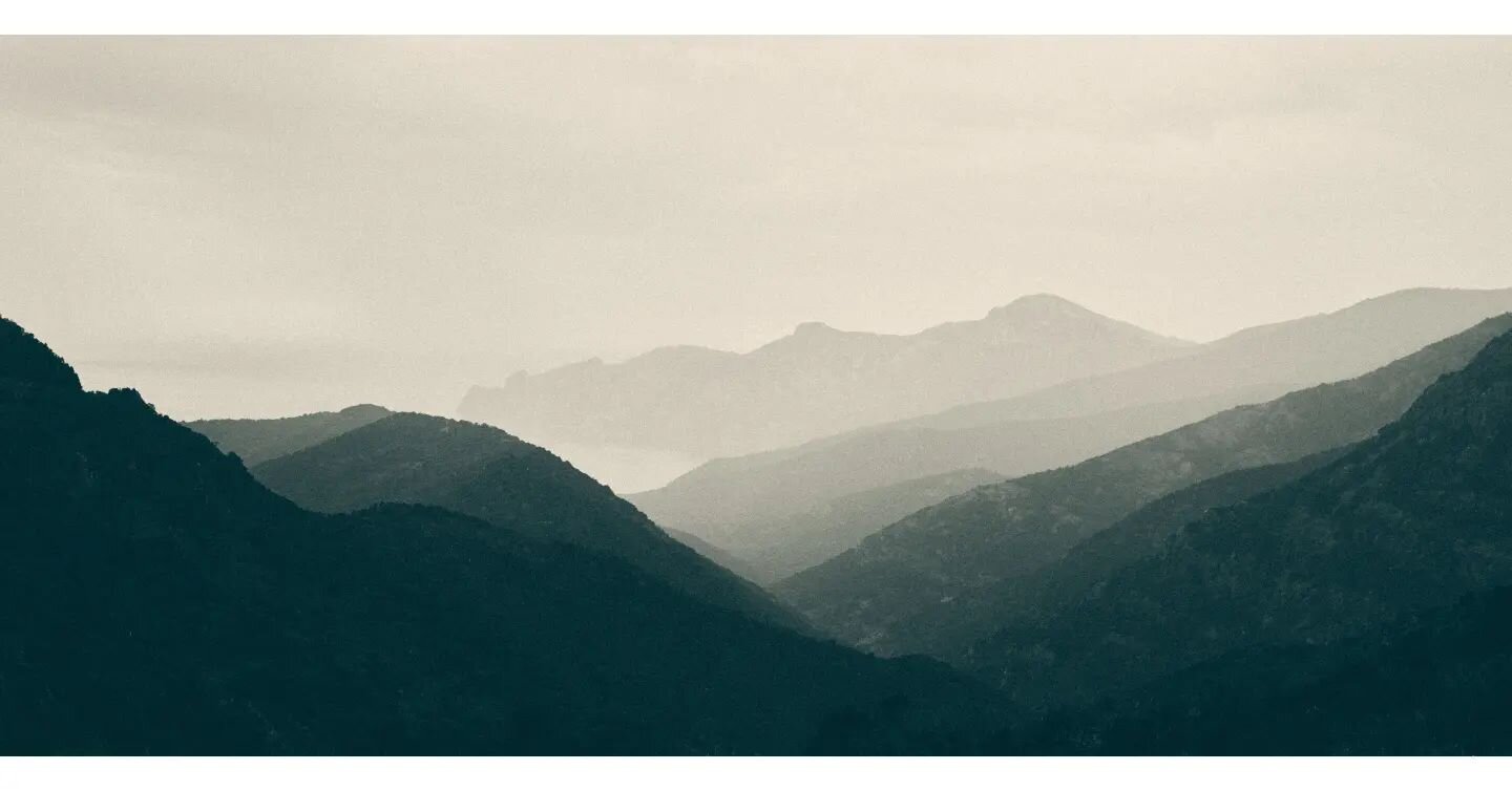 Corsica, Col de Palmarella. 

#corse #coldepalmarella #mountains #scandola #corsica #landscape #x100v #fujifilmbelgium #fujifilmfrance