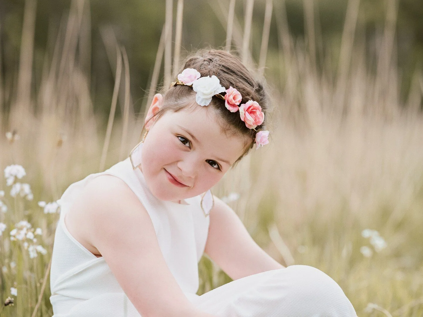 Estelle. 

#communion #communieshoot #childportraits #childportraiture #childportraitphotography #kinderfotografie #girlpower #confidence #confidenceisbeautiful #lookatme #rnifilms #fujifilmbelgium #belgianclicks #vanrsl #gfx #mediumformat #gfx100s #