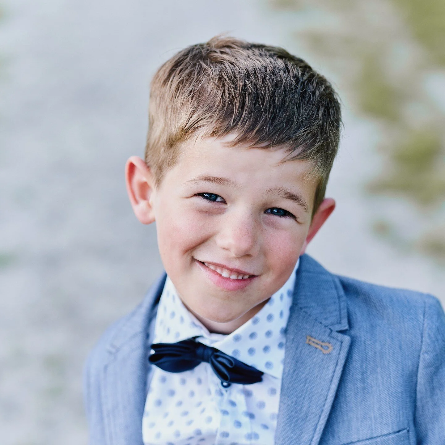 Daan, 2022.

#eerstecommunie #firstcommunion #portrait #kinderportret #childportraits #kinderfotografie #rnifilms #portra400 #mediumformat #gfx #gf80mmf17 #fujifilmbelgium #vanrsl #fotograafroeselare