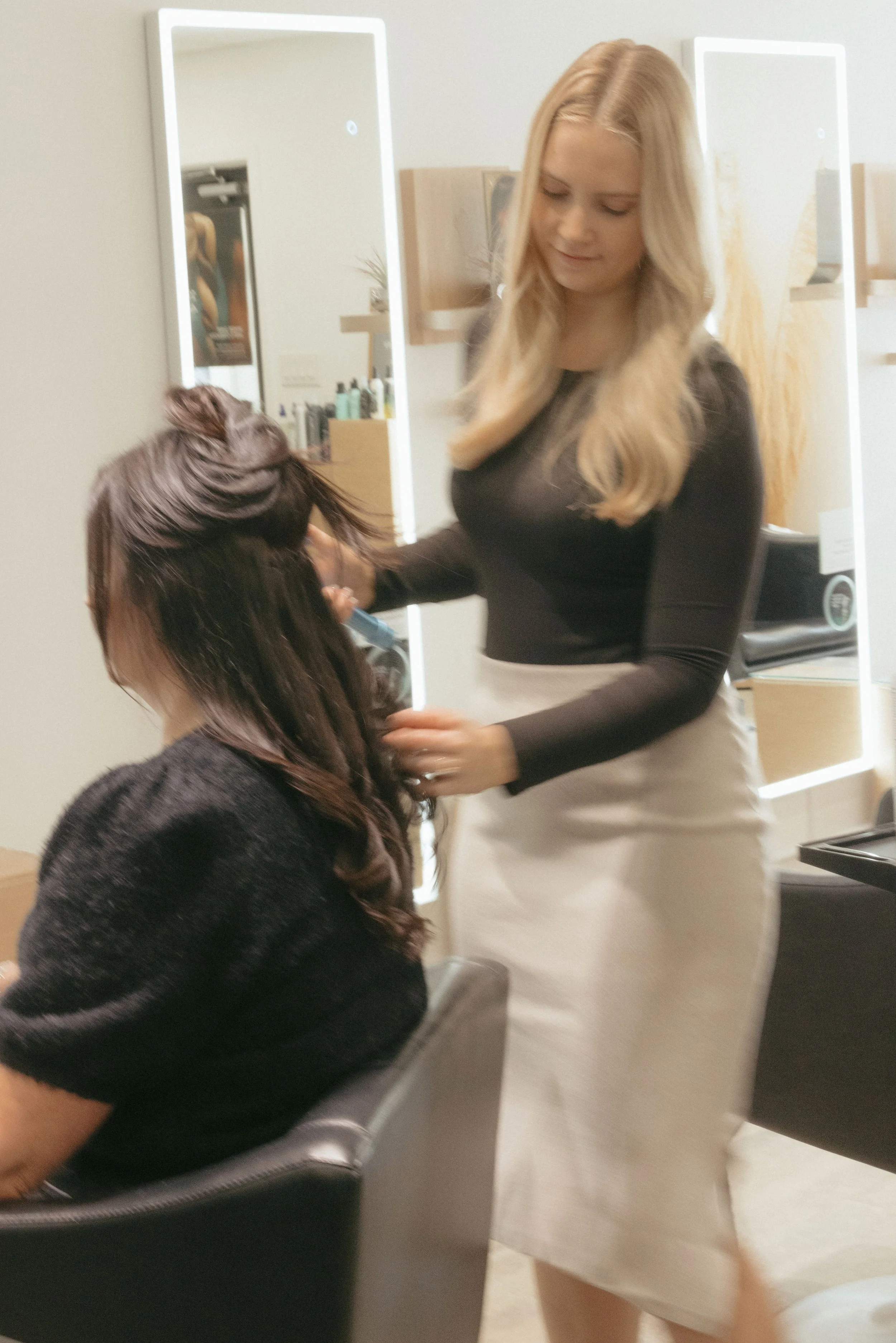 Heatless Curls vs Hot Tools: Which Is Actually Better for Your Hair?